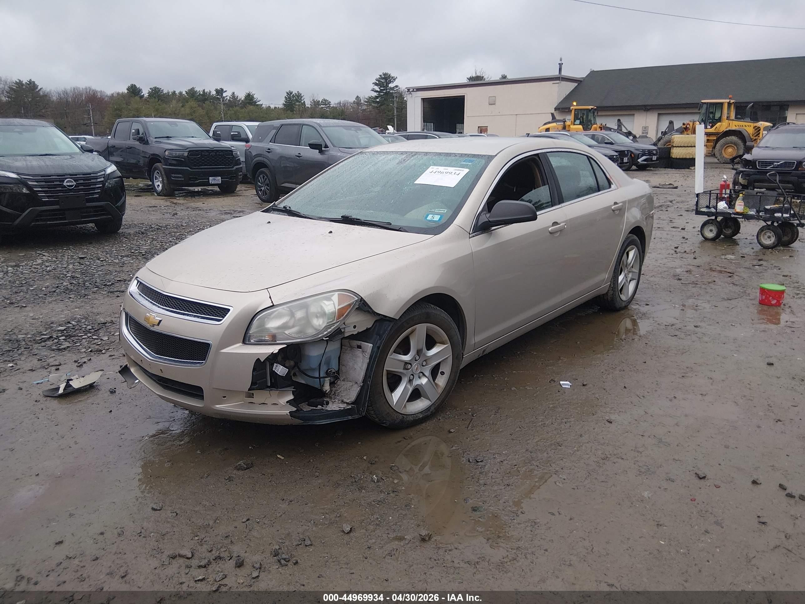 2010 Chevrolet Malibu Ls Gold vin: 1G1ZB5EB1AF262271