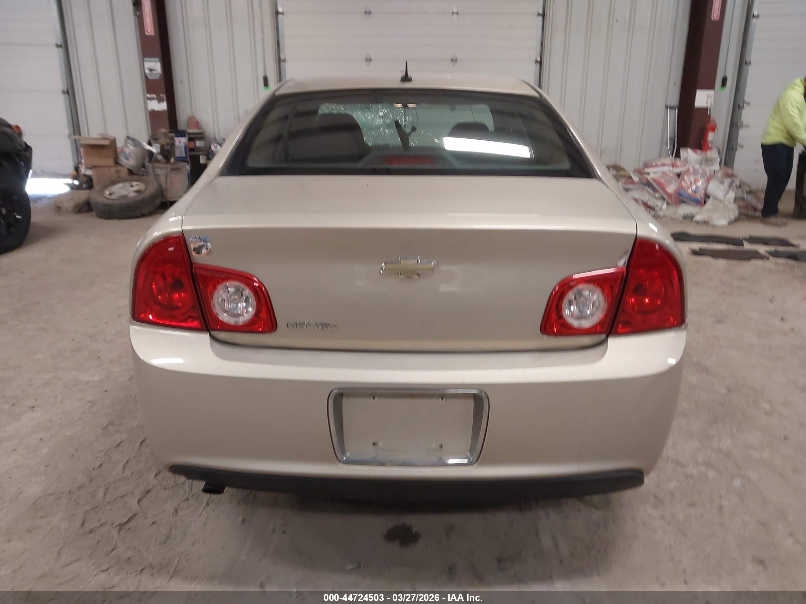 2010 Chevrolet Malibu Ls Gold vin: 1G1ZB5EB1AF295531