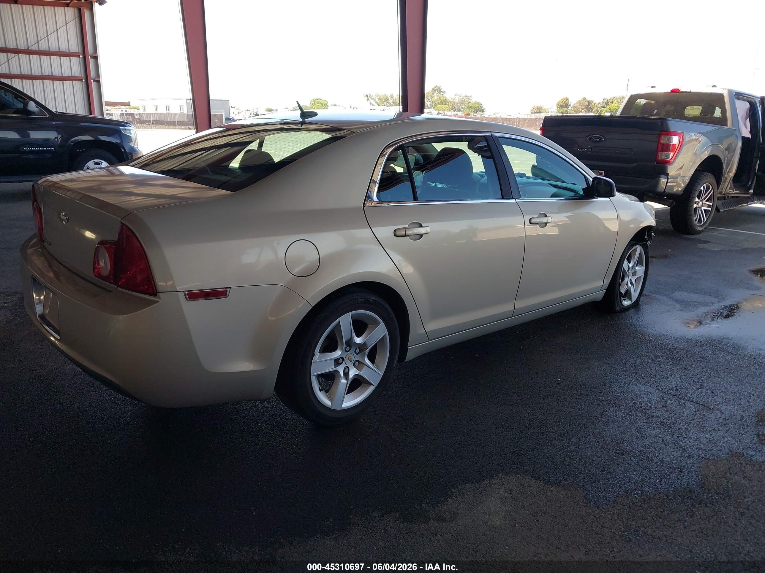 2010 Chevrolet Malibu Ls Silver vin: 1G1ZB5EB3AF181157
