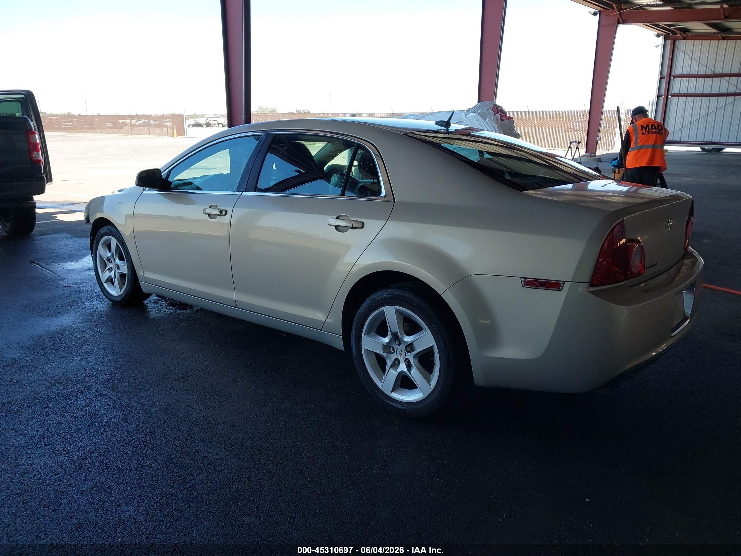 2010 Chevrolet Malibu Ls Silver vin: 1G1ZB5EB3AF181157