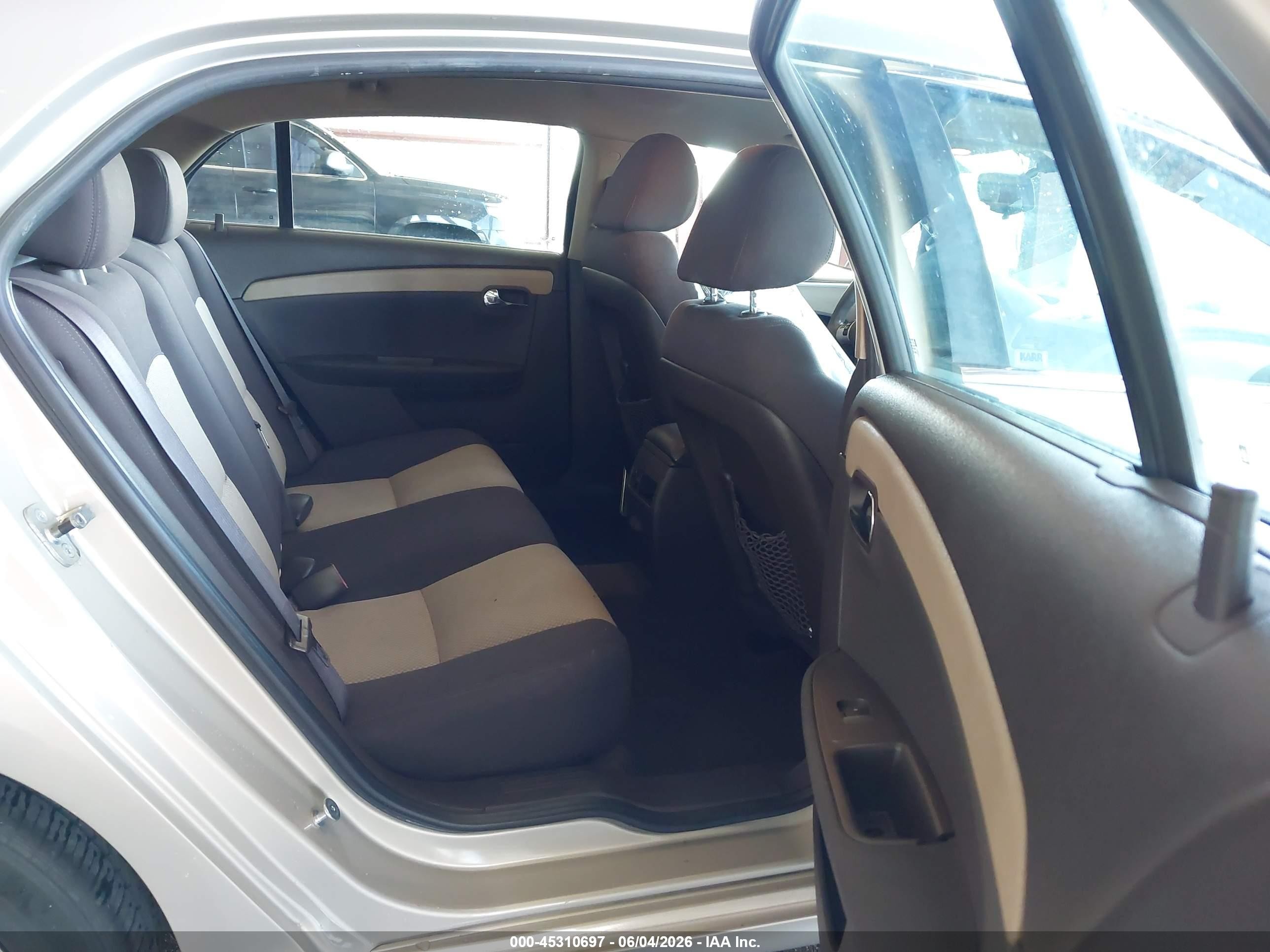 2010 Chevrolet Malibu Ls Silver vin: 1G1ZB5EB3AF181157