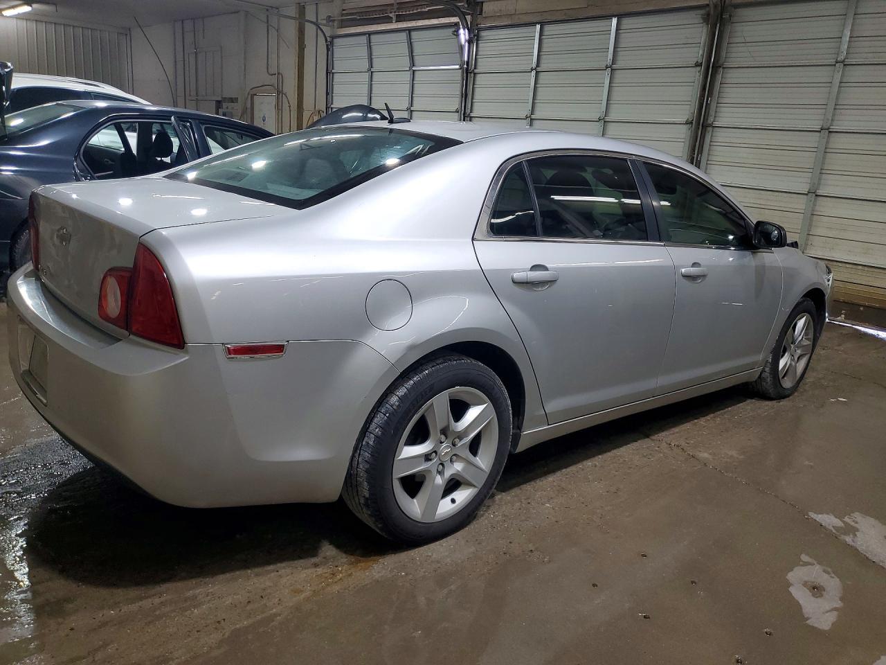 2010 Chevrolet Malibu Ls Silver vin: 1G1ZB5EB3AF260862