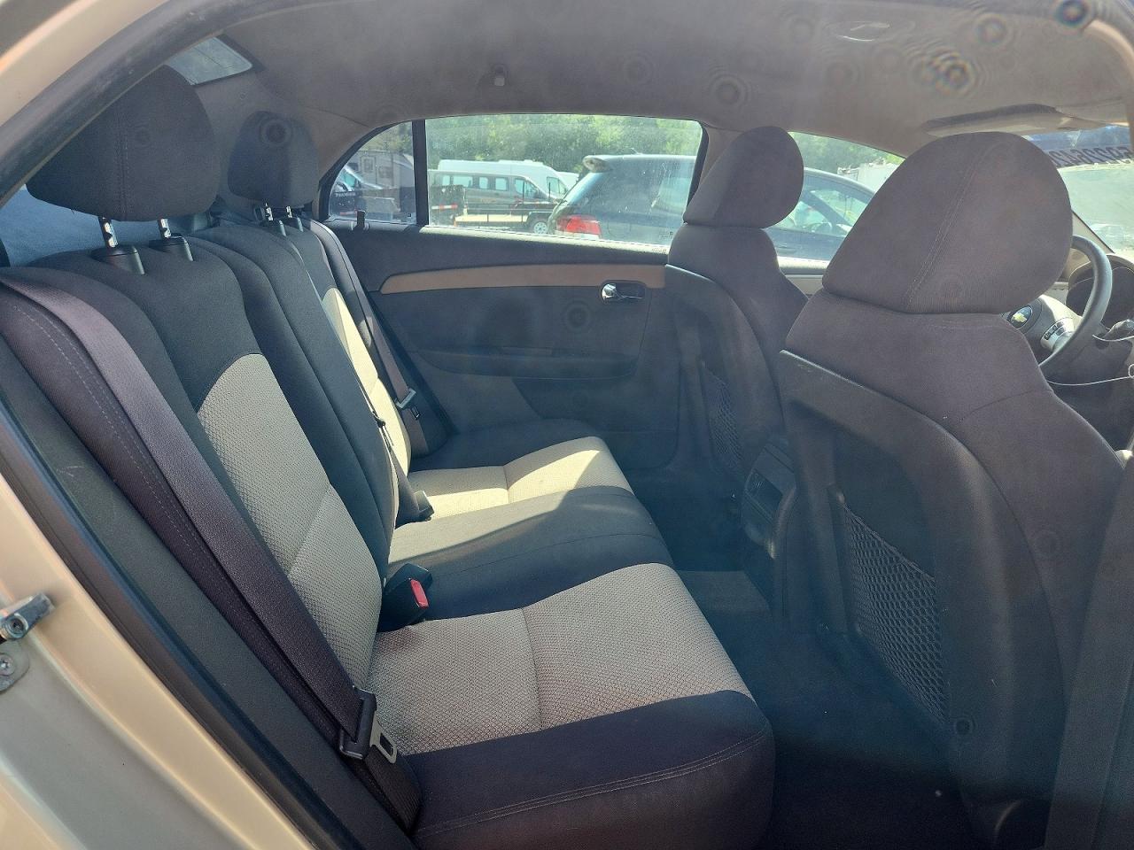 2010 Chevrolet Malibu Ls Gold vin: 1G1ZB5EB4AF251541