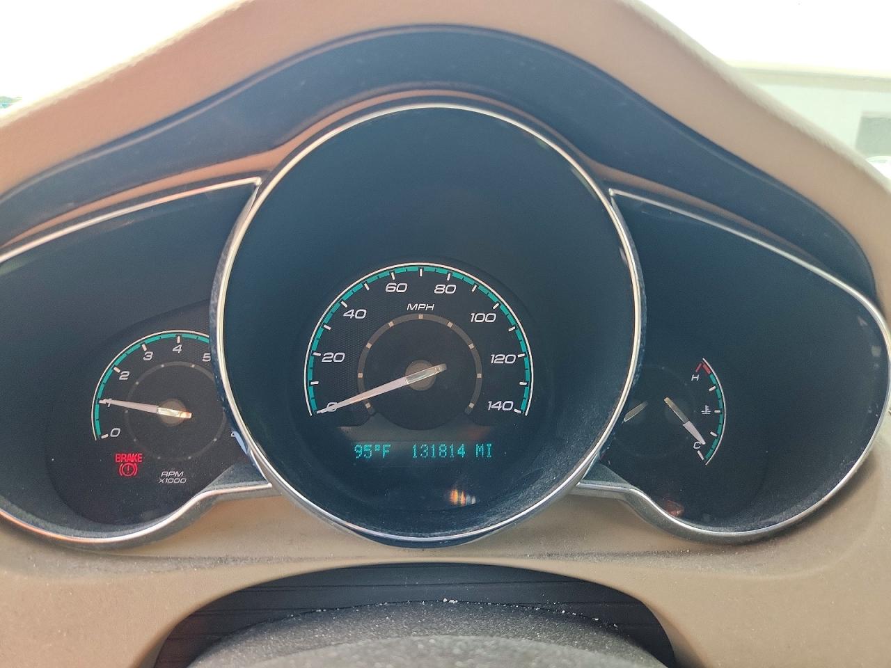 2010 Chevrolet Malibu Ls Gold vin: 1G1ZB5EB4AF251541