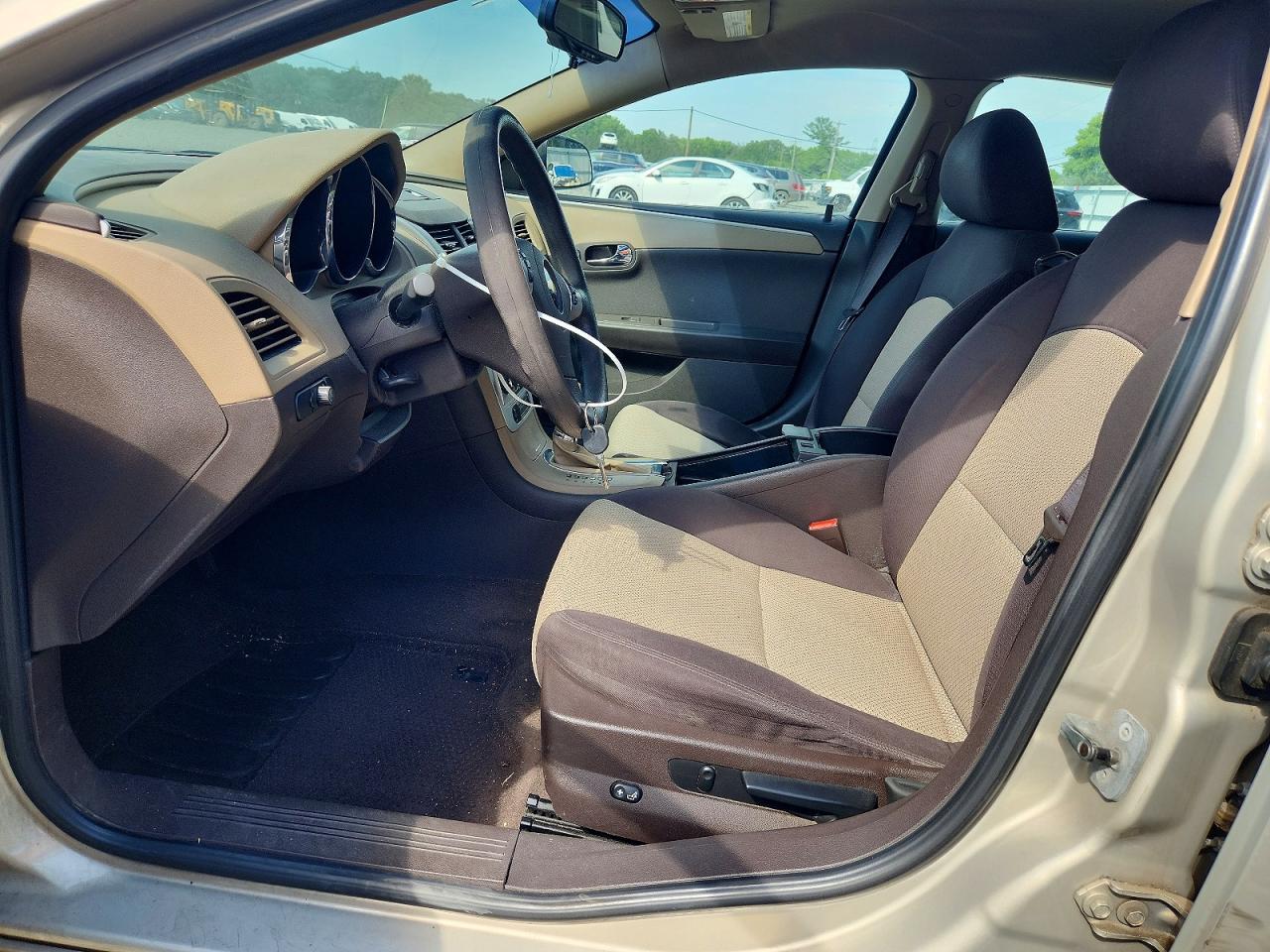 2010 Chevrolet Malibu Ls Gold vin: 1G1ZB5EB4AF251541
