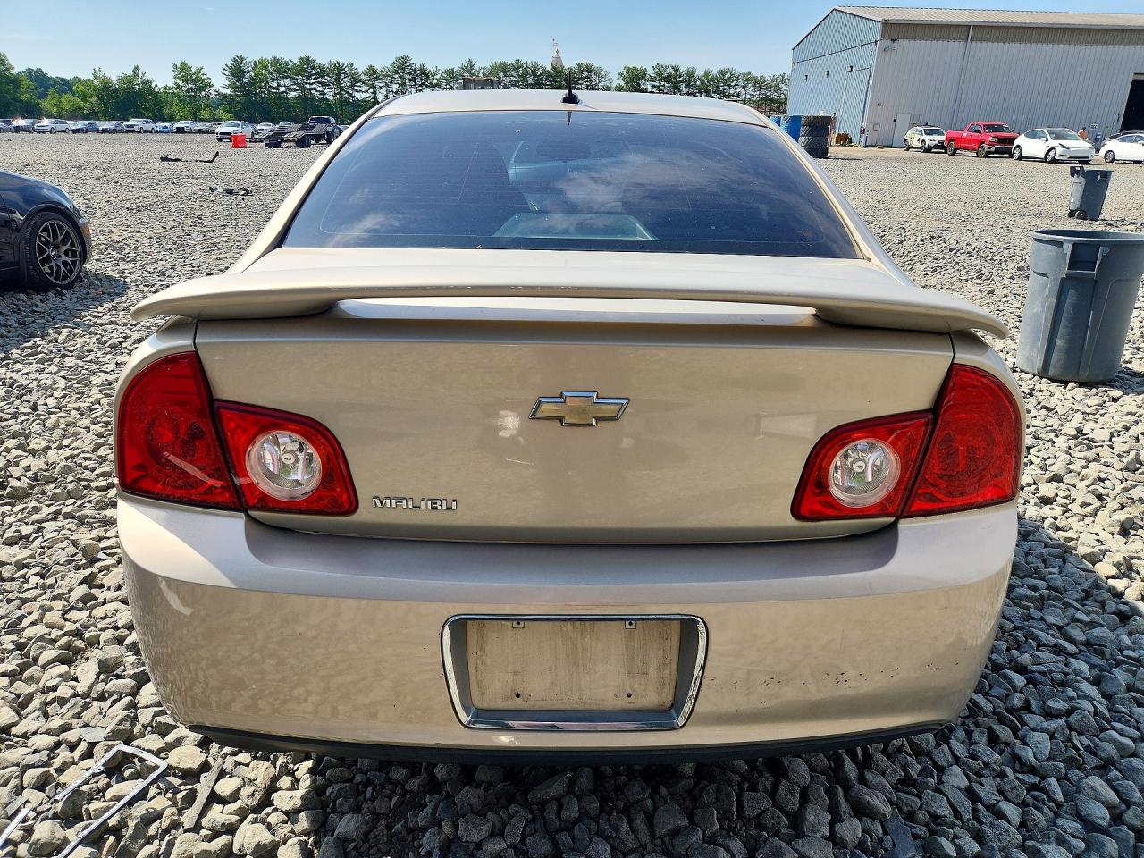 2010 Chevrolet Malibu Ls Gold vin: 1G1ZB5EB4AF251541