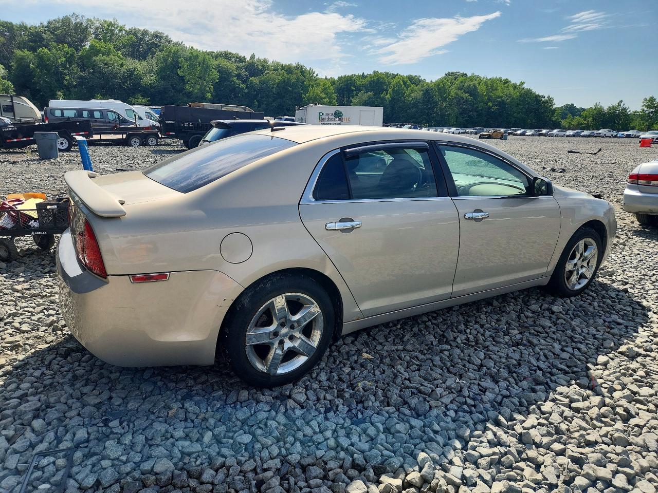 2010 Chevrolet Malibu Ls Gold vin: 1G1ZB5EB4AF251541