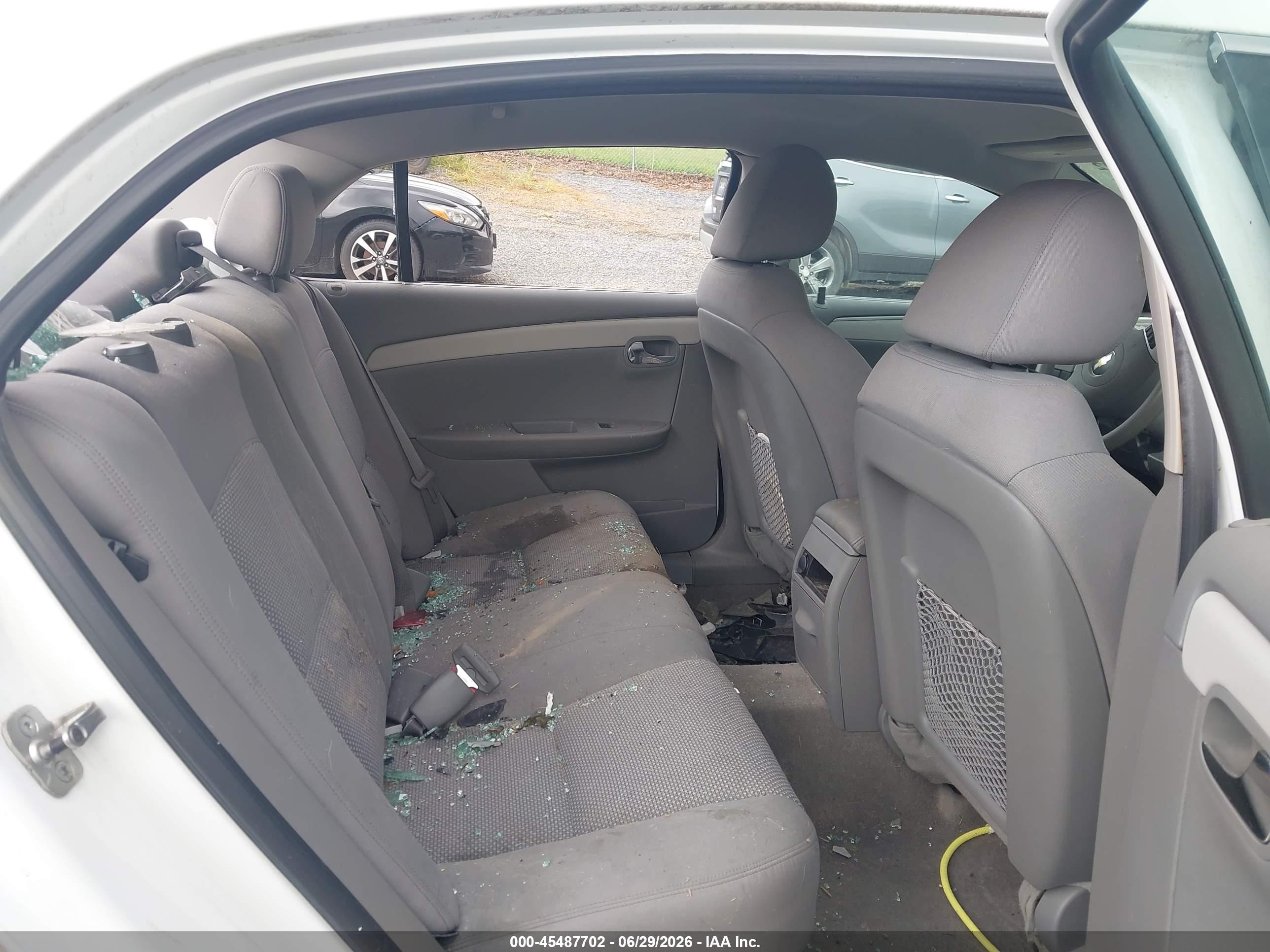 2010 Chevrolet Malibu Ls White vin: 1G1ZB5EB5AF110512