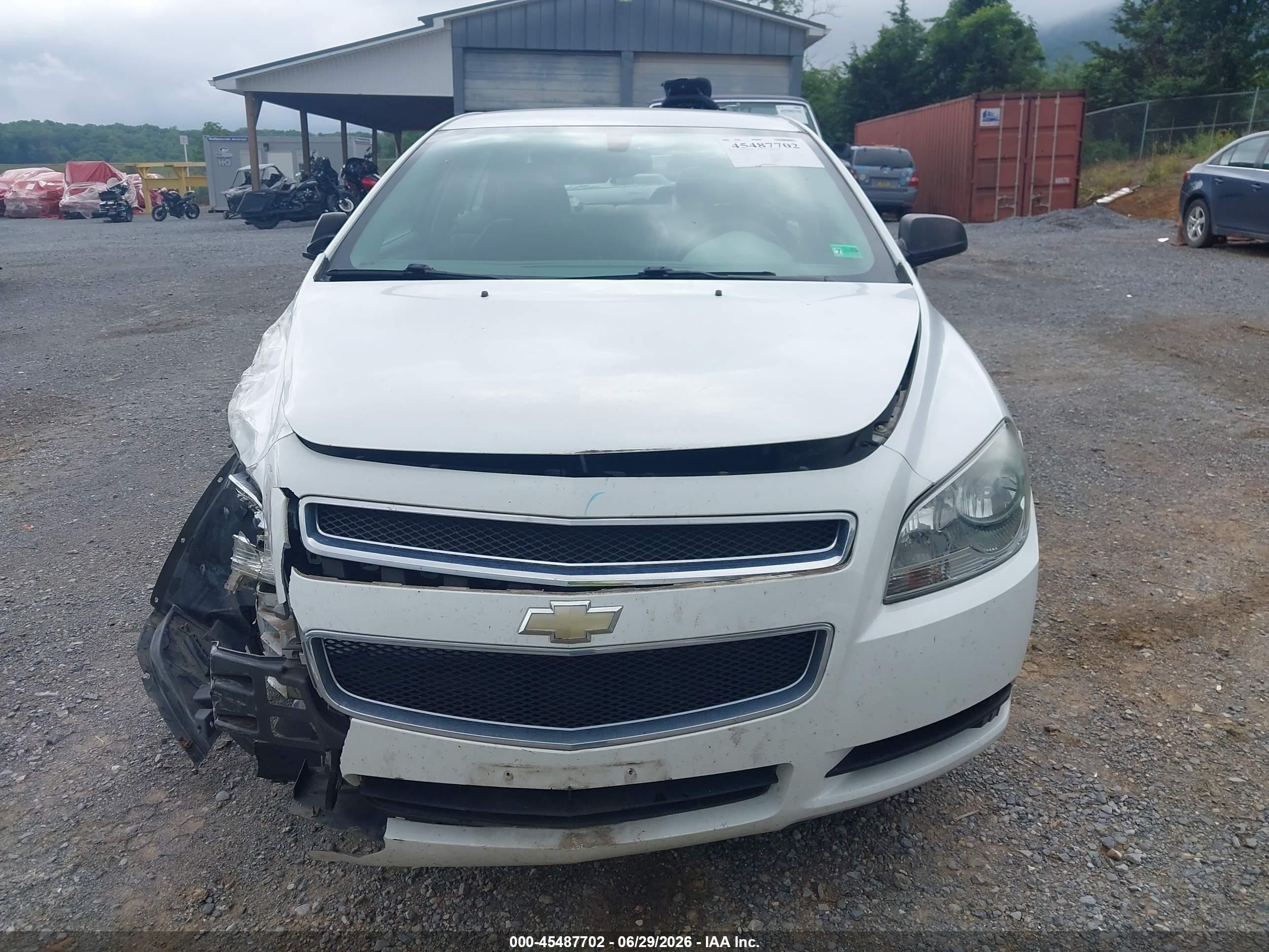 2010 Chevrolet Malibu Ls White vin: 1G1ZB5EB5AF110512