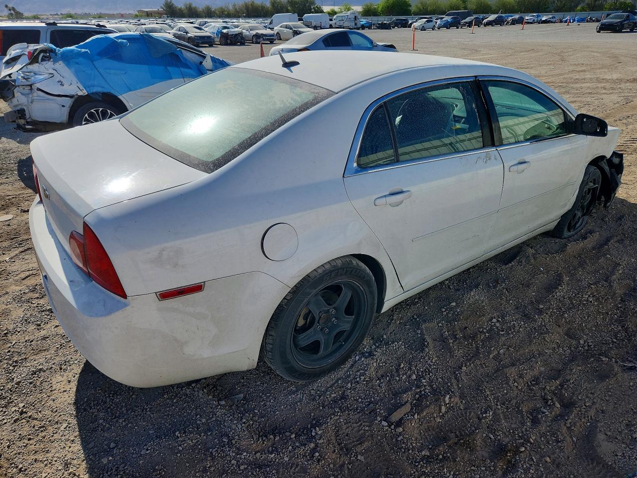 2010 Chevrolet Malibu Ls White vin: 1G1ZB5EB5AF261527