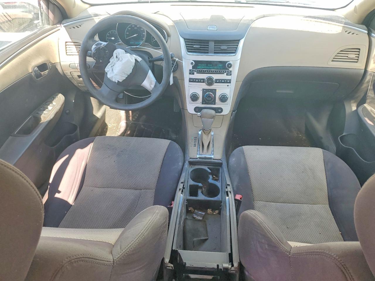 2010 Chevrolet Malibu Ls White vin: 1G1ZB5EB5AF261527