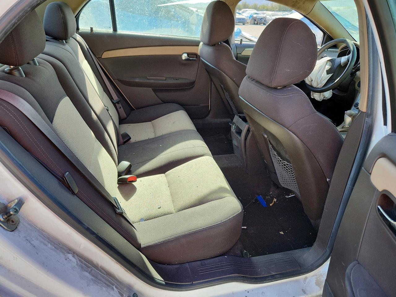 2010 Chevrolet Malibu Ls White vin: 1G1ZB5EB5AF261527