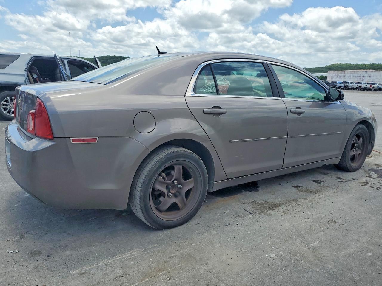 2010 Chevrolet Malibu Ls Gray vin: 1G1ZB5EB6AF153224