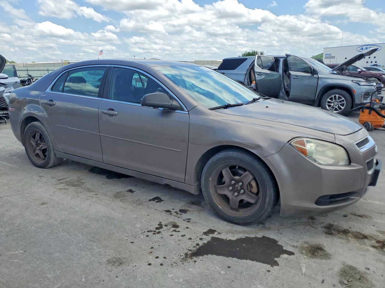 2010 Chevrolet Malibu Ls Gray vin: 1G1ZB5EB6AF153224