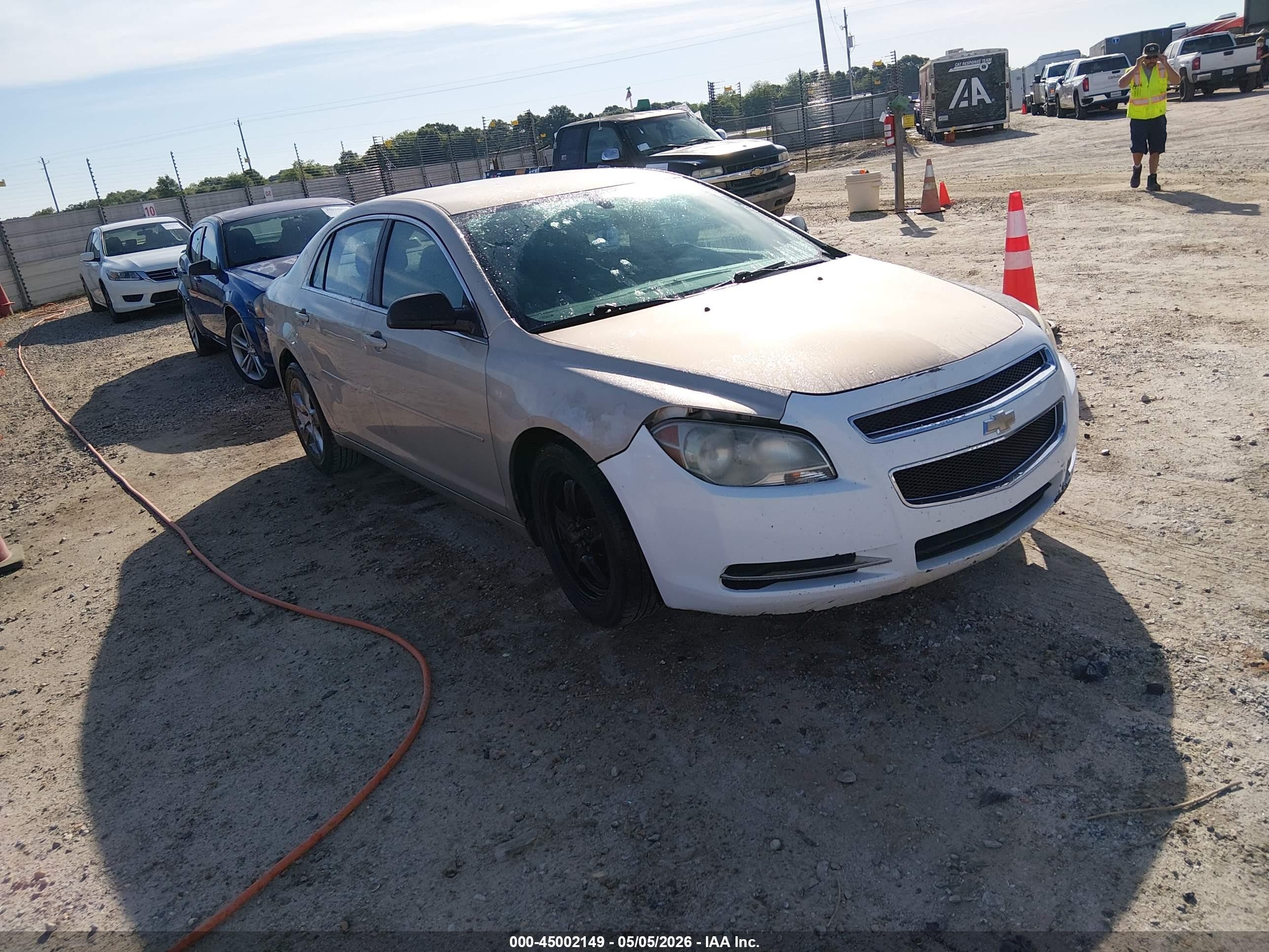 2010 Chevrolet Malibu Ls Gold vin: 1G1ZB5EB6AF157368