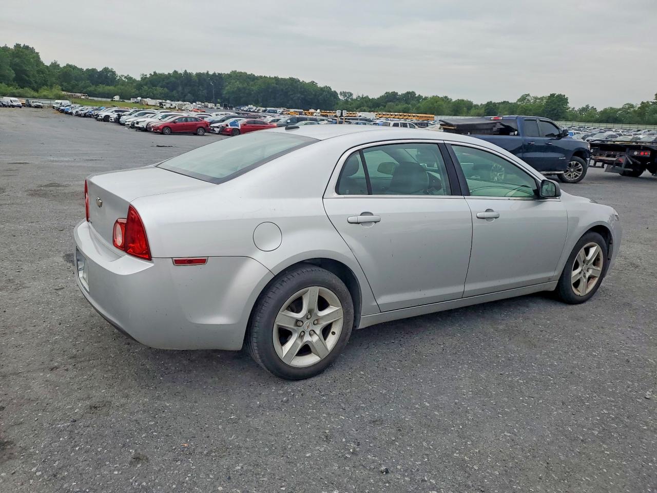 2010 Chevrolet Malibu Ls Silver vin: 1G1ZB5EB7A4107591
