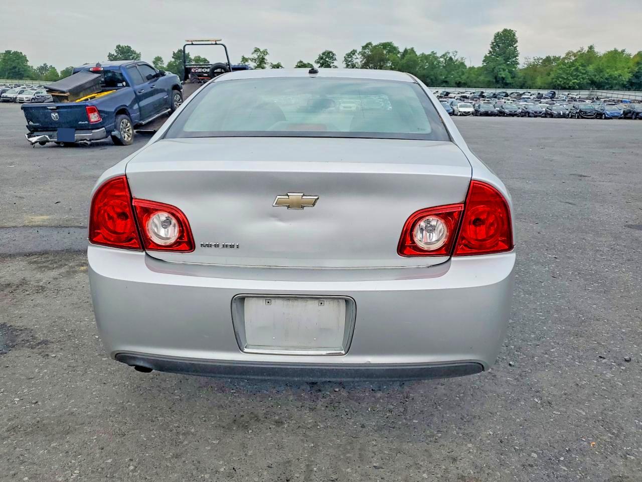 2010 Chevrolet Malibu Ls Silver vin: 1G1ZB5EB7A4107591