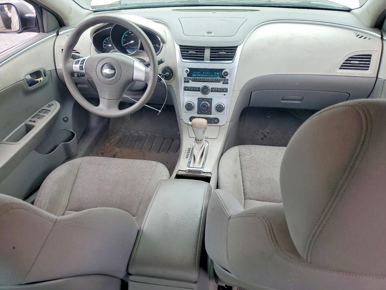 2010 Chevrolet Malibu Ls Silver vin: 1G1ZB5EB7A4107591