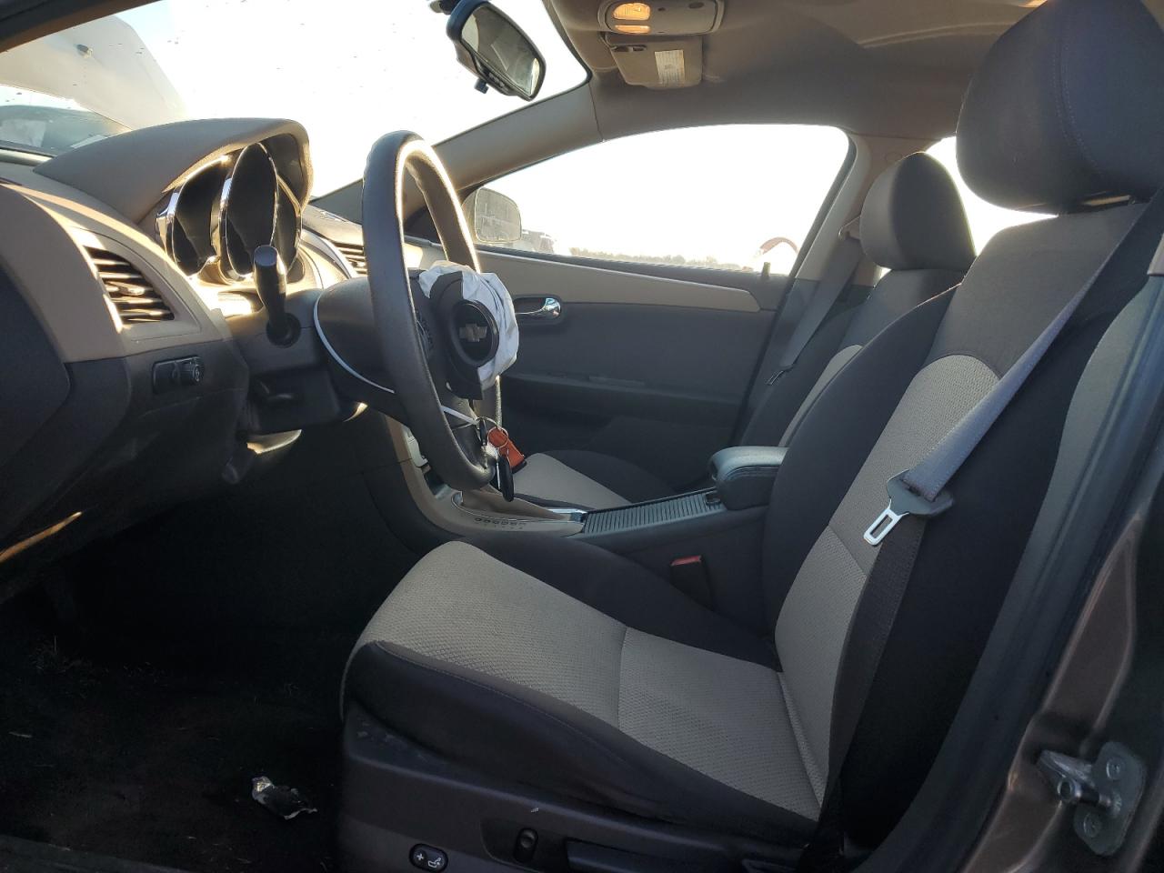 2010 Chevrolet Malibu Ls Tan vin: 1G1ZB5EB7AF116411