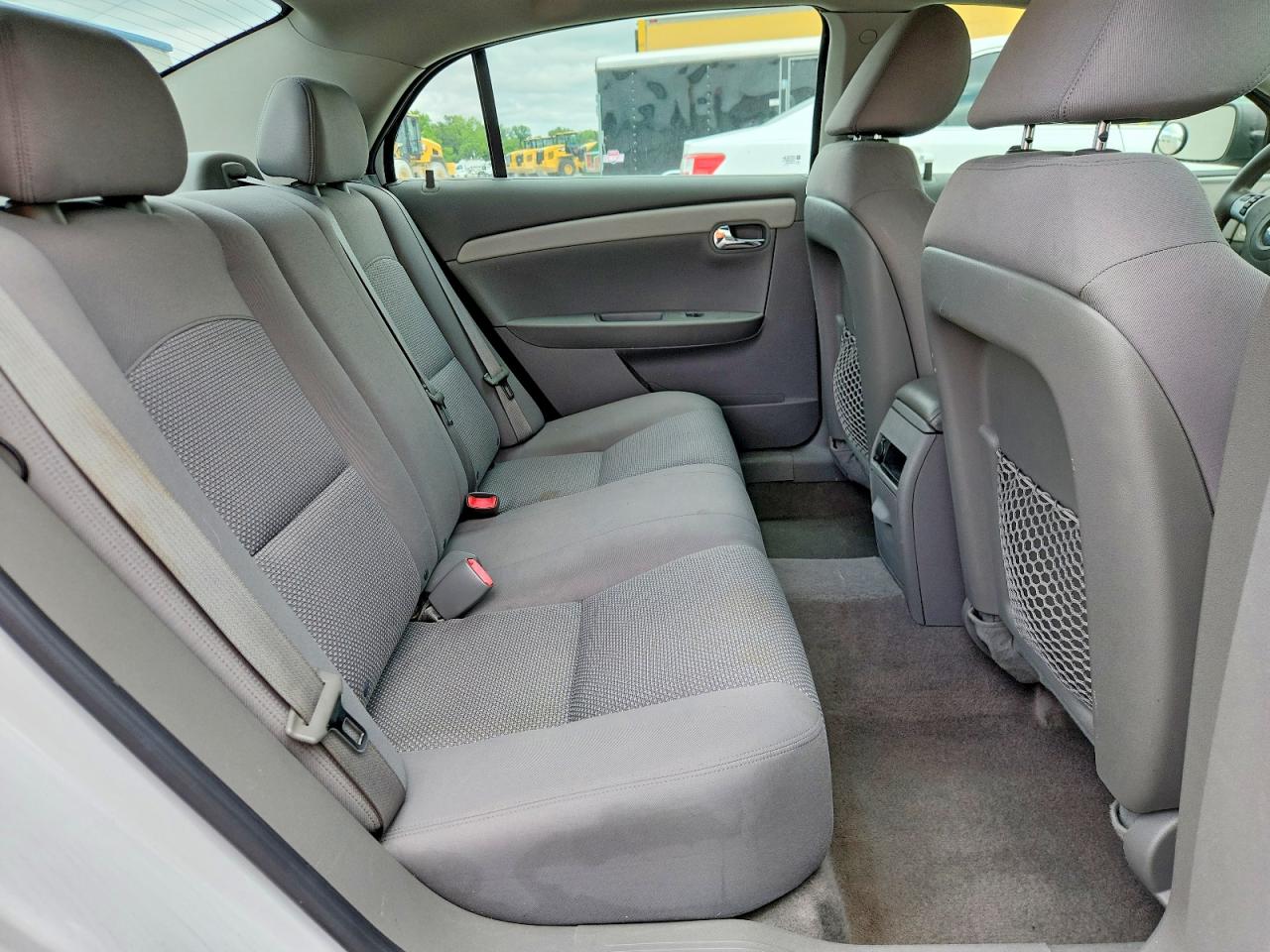 2010 Chevrolet Malibu Ls White vin: 1G1ZB5EB8A4114517