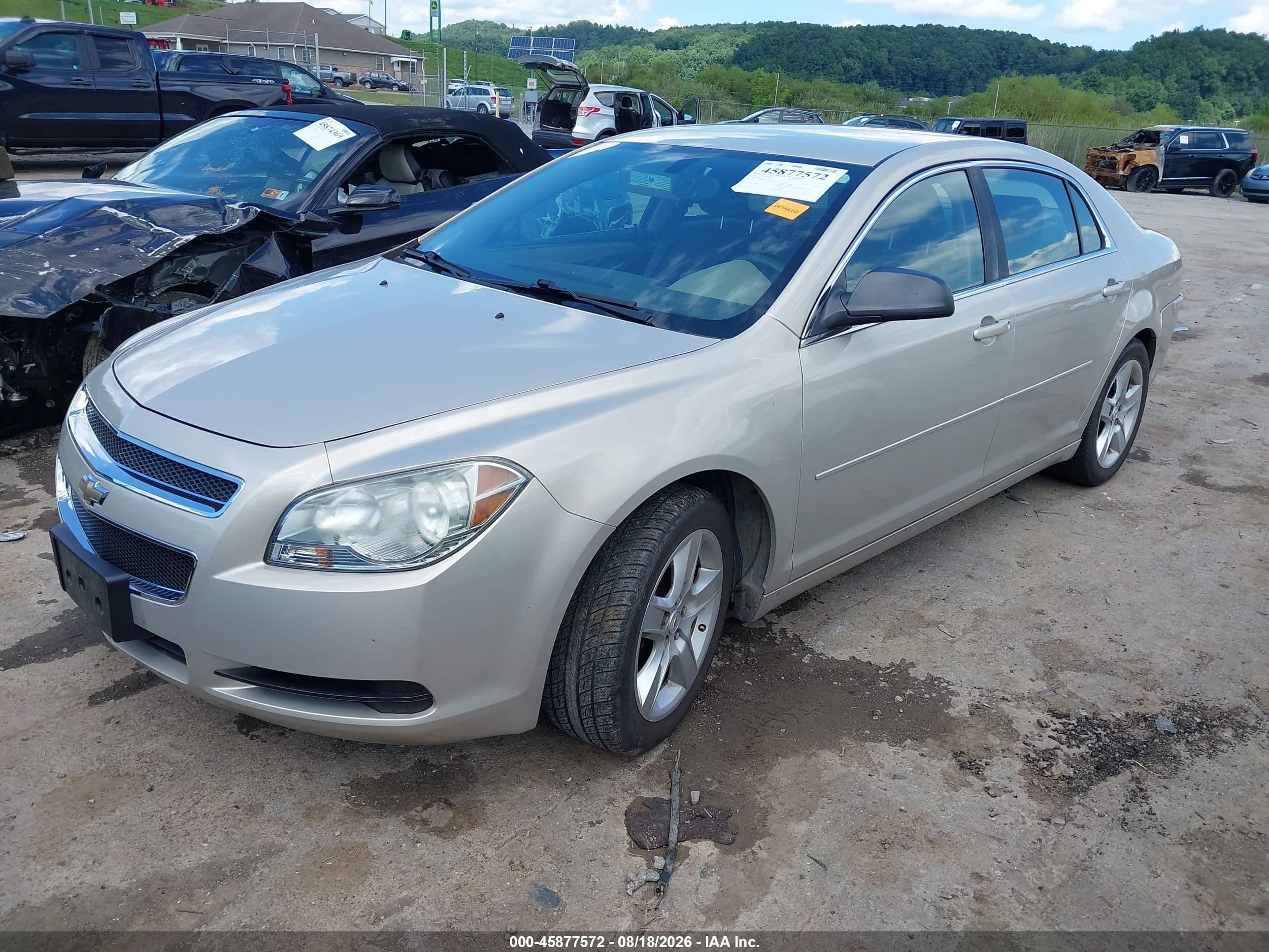 2010 Chevrolet Malibu Ls Beige vin: 1G1ZB5EB9AF216705