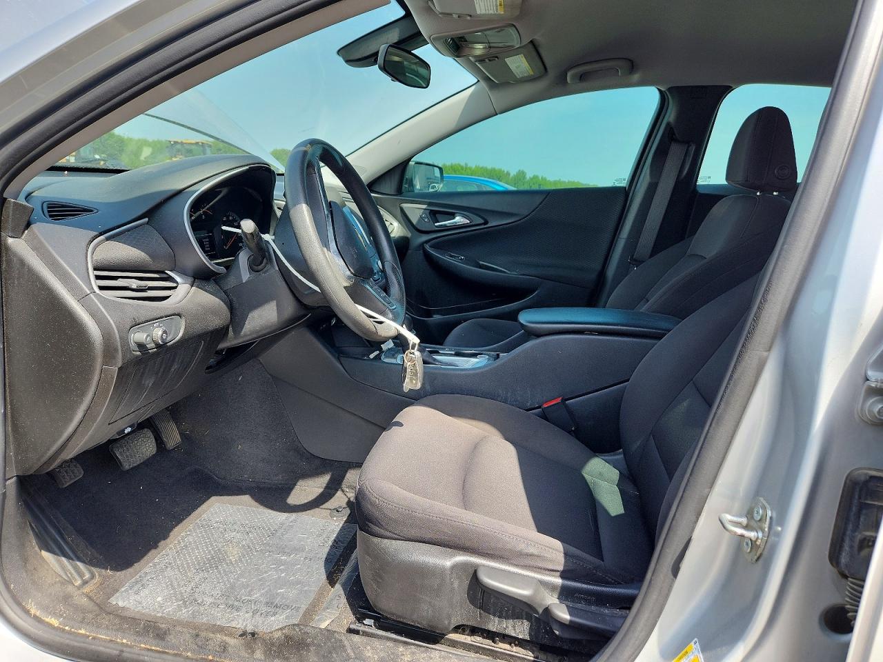 2021 Chevrolet Malibu Ls Серебряный vin: 1G1ZB5ST0MF088615