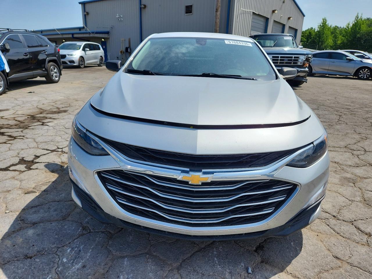 2021 Chevrolet Malibu Ls Серебряный vin: 1G1ZB5ST0MF088615