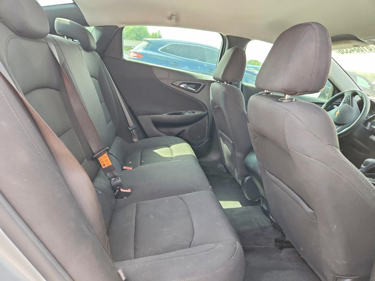 2021 Chevrolet Malibu Ls Серебряный vin: 1G1ZB5ST0MF088615