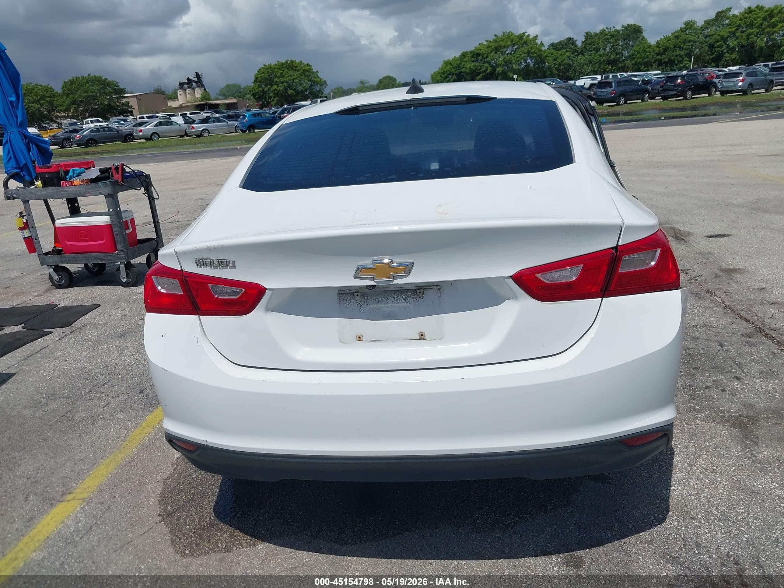 2018 Chevrolet Malibu 1ls White vin: 1G1ZB5ST1JF288303