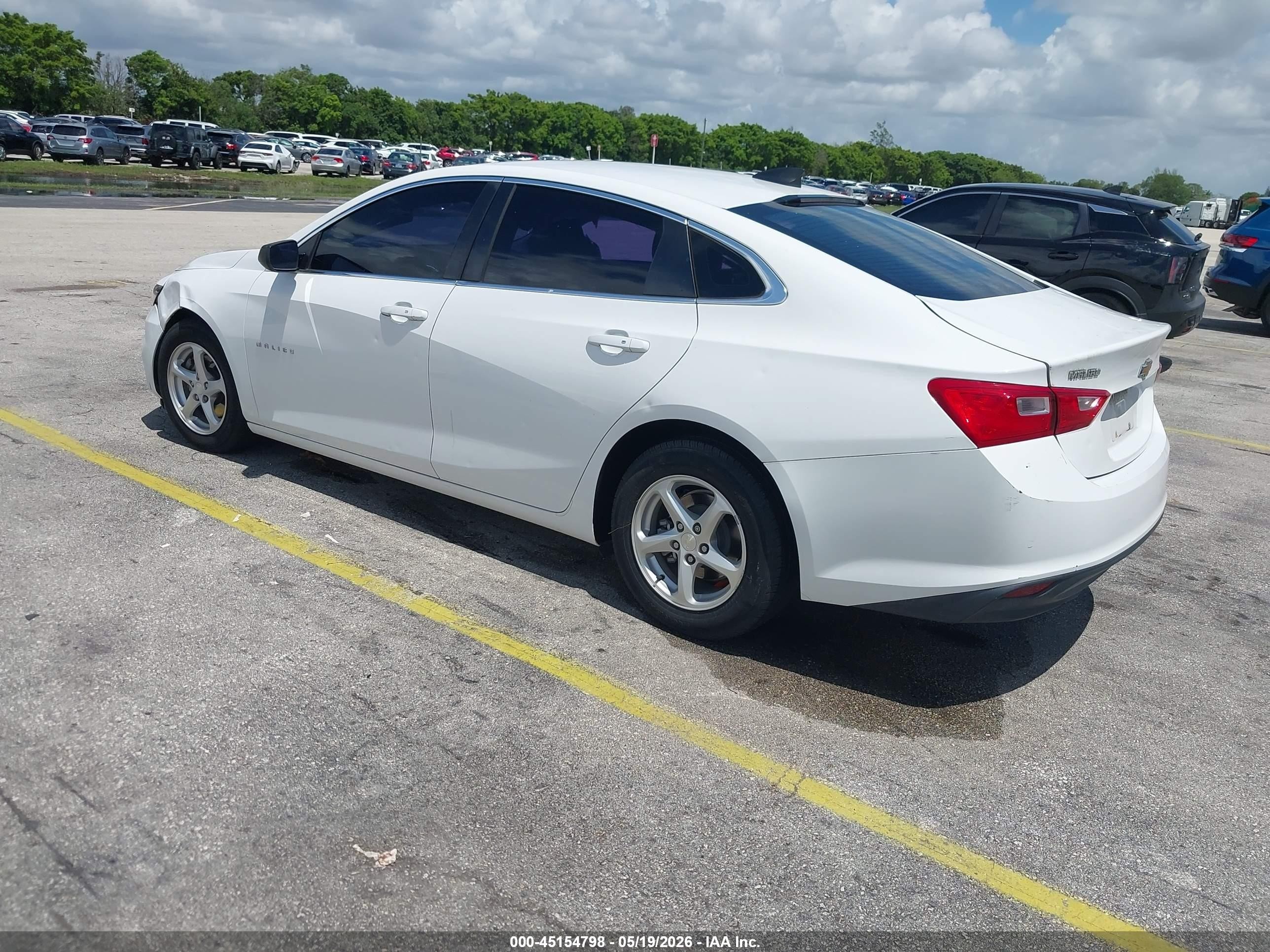 2018 Chevrolet Malibu 1ls White vin: 1G1ZB5ST1JF288303
