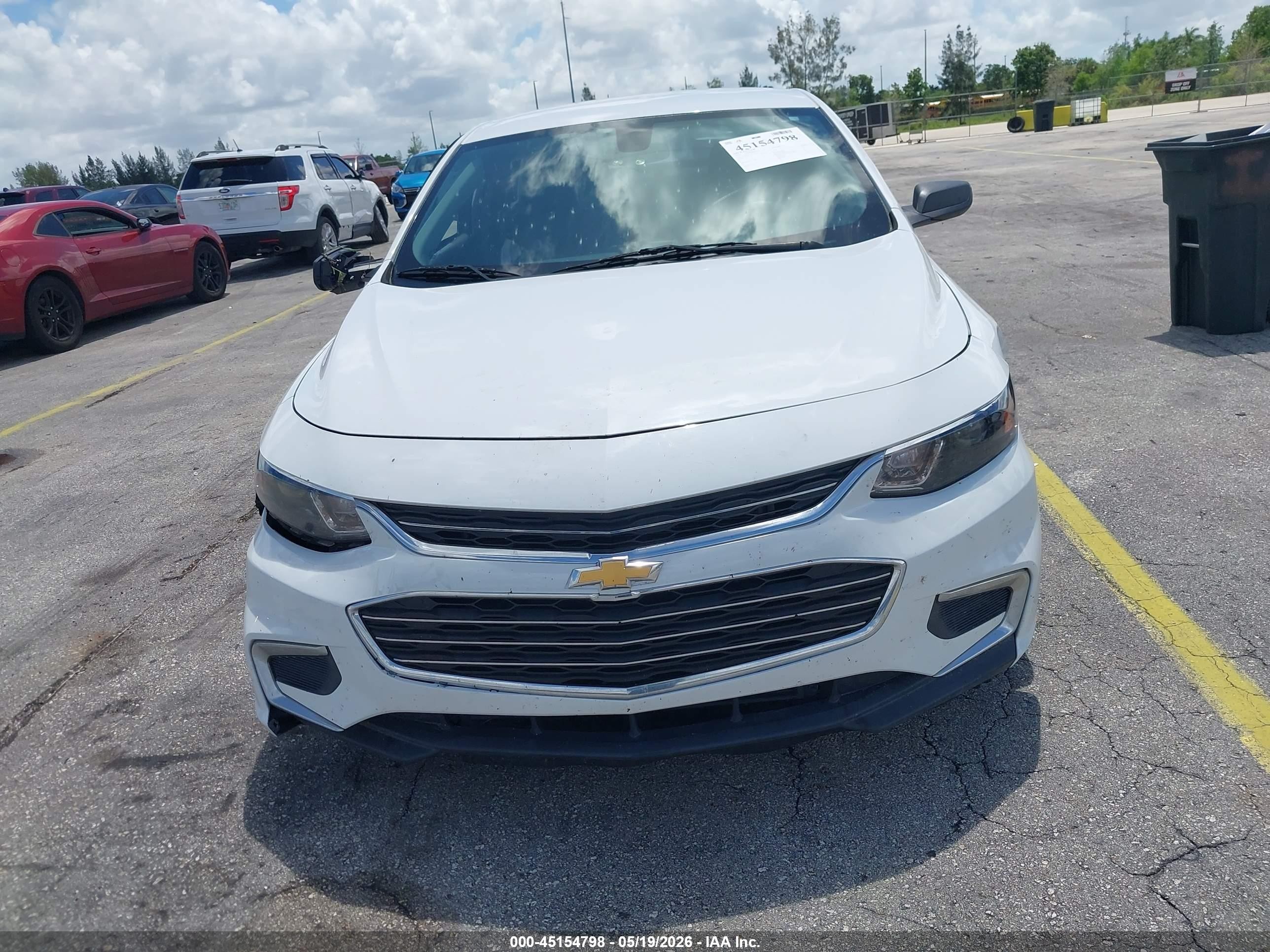 2018 Chevrolet Malibu 1ls White vin: 1G1ZB5ST1JF288303