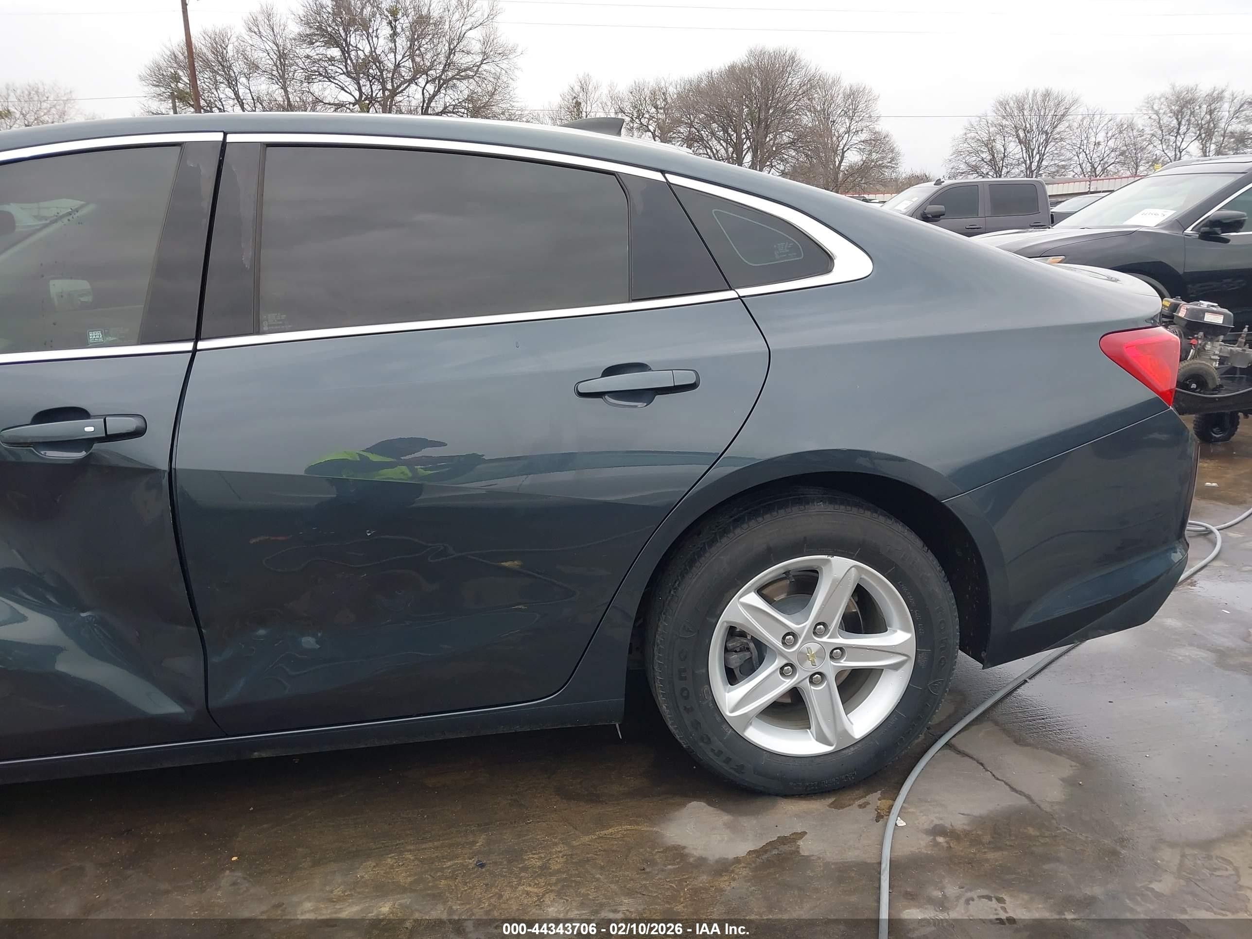 2020 Chevrolet Malibu Fwd Ls Gray vin: 1G1ZB5ST2LF080899