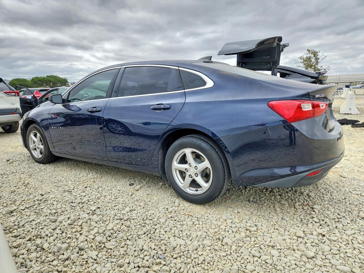 2016 Chevrolet Malibu Синий vin: 1G1ZB5ST3GF357419