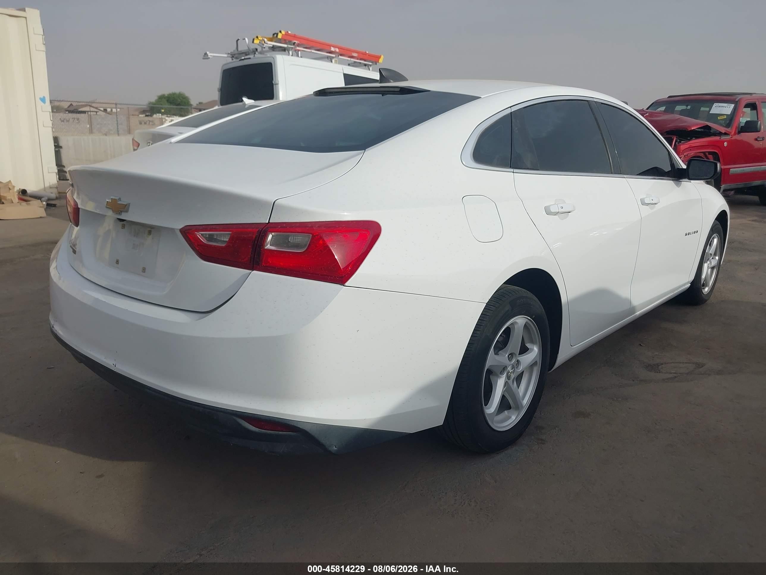 2018 Chevrolet Malibu 1ls Белый vin: 1G1ZB5ST4JF133177