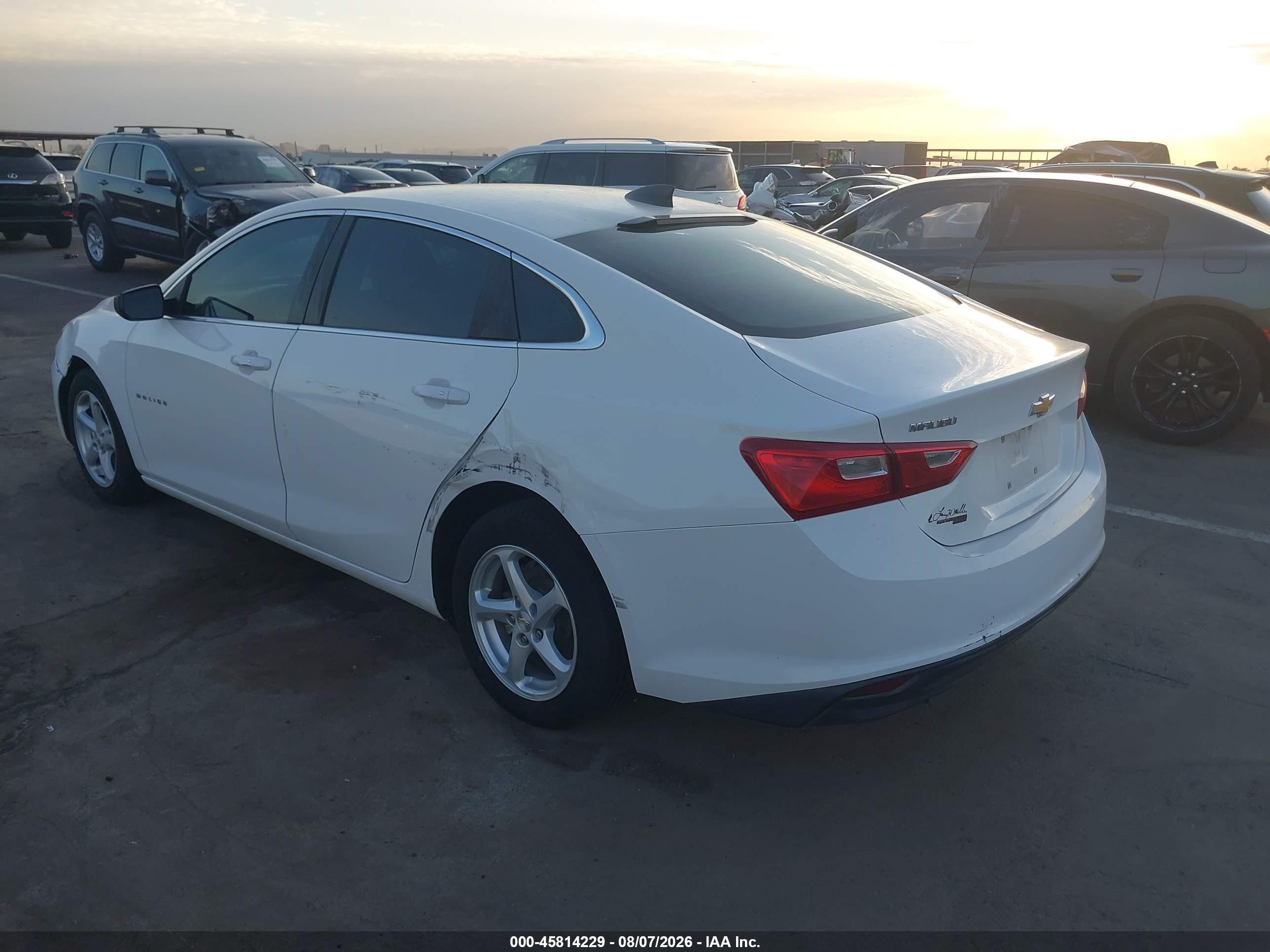 2018 Chevrolet Malibu 1ls Белый vin: 1G1ZB5ST4JF133177