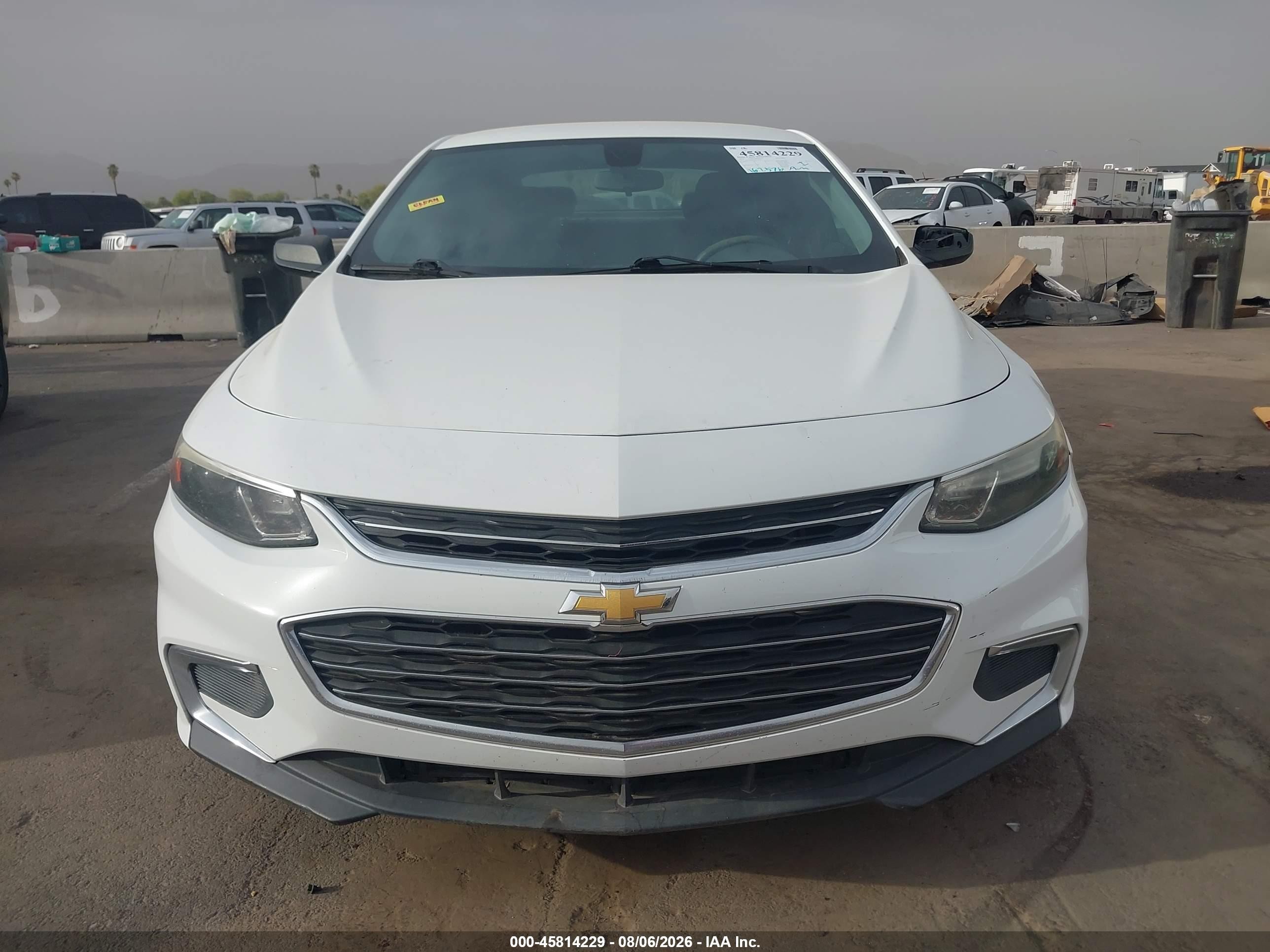 2018 Chevrolet Malibu 1ls Белый vin: 1G1ZB5ST4JF133177