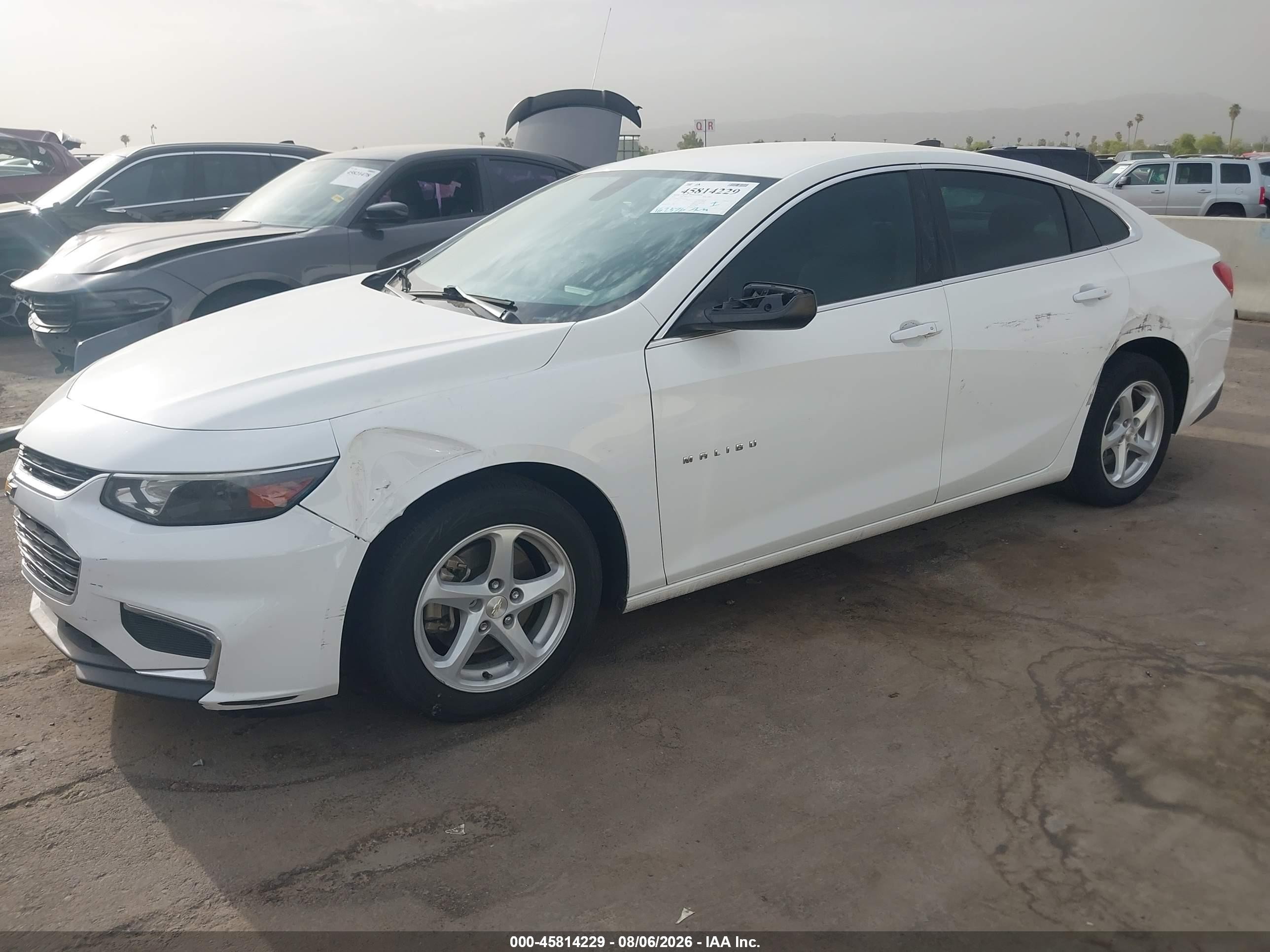 2018 Chevrolet Malibu 1ls Белый vin: 1G1ZB5ST4JF133177