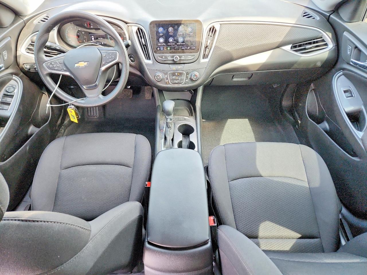 2024 Chevrolet Malibu Ls Серебряный vin: 1G1ZB5ST4RF184139