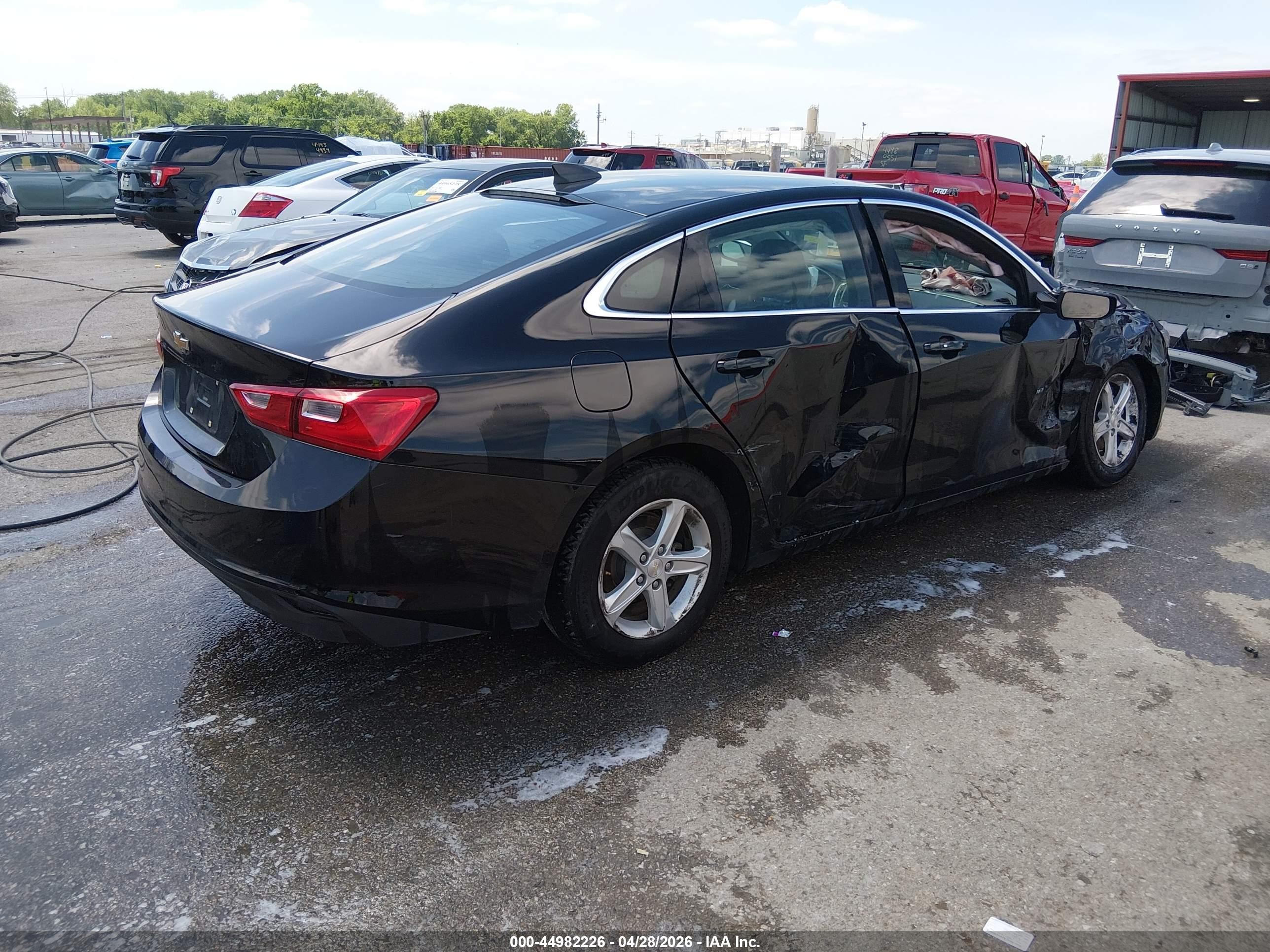 2020 Chevrolet Malibu Fwd Ls Черный vin: 1G1ZB5ST5LF005338