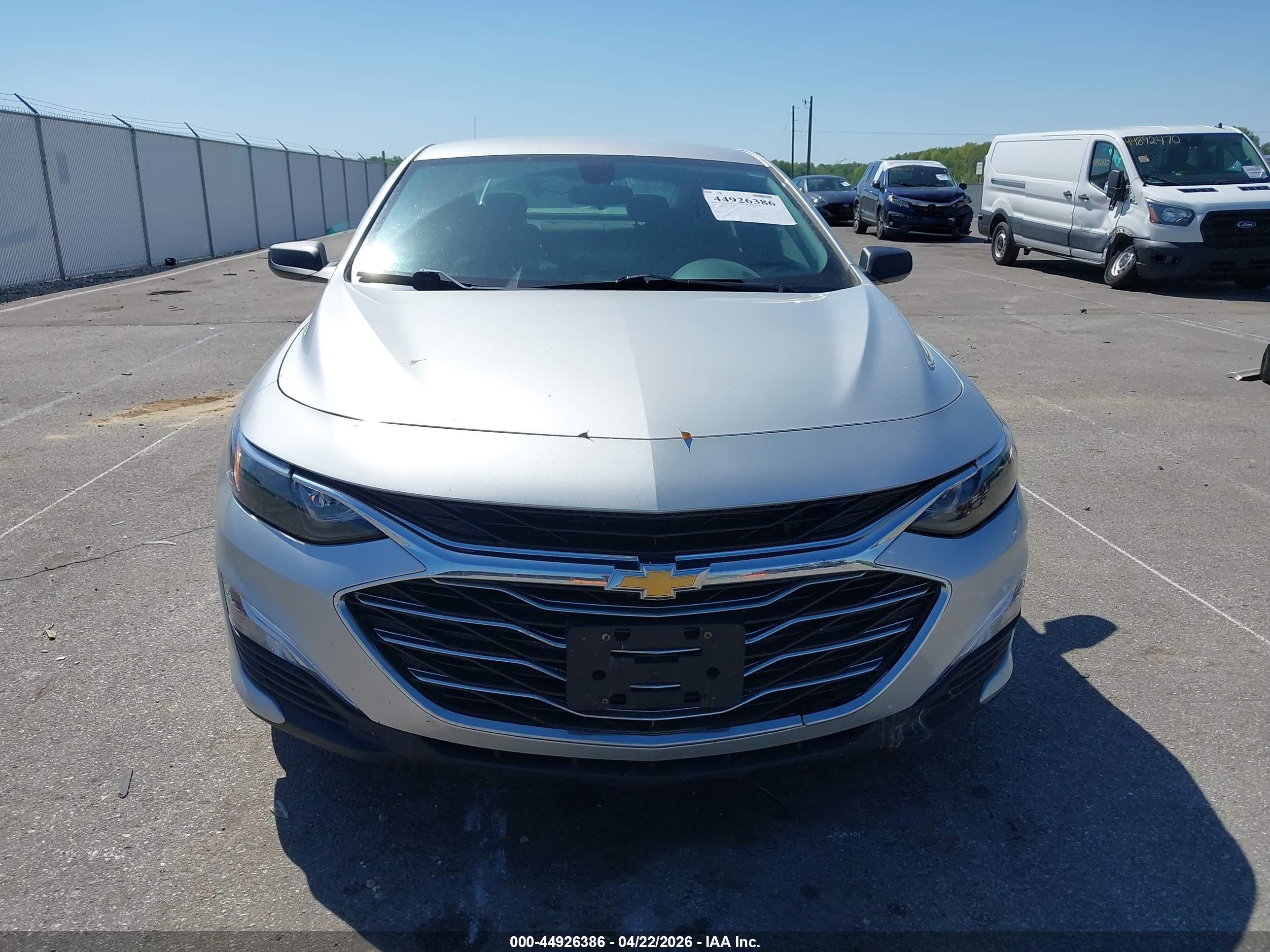 2021 Chevrolet Malibu Fwd Ls Серебряный vin: 1G1ZB5ST5MF023663