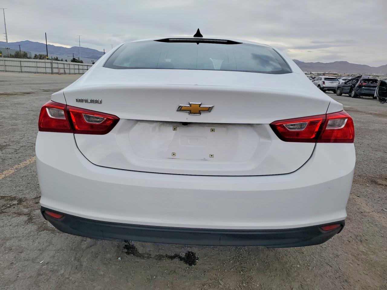 2022 Chevrolet Malibu Ls White vin: 1G1ZB5ST6NF191961