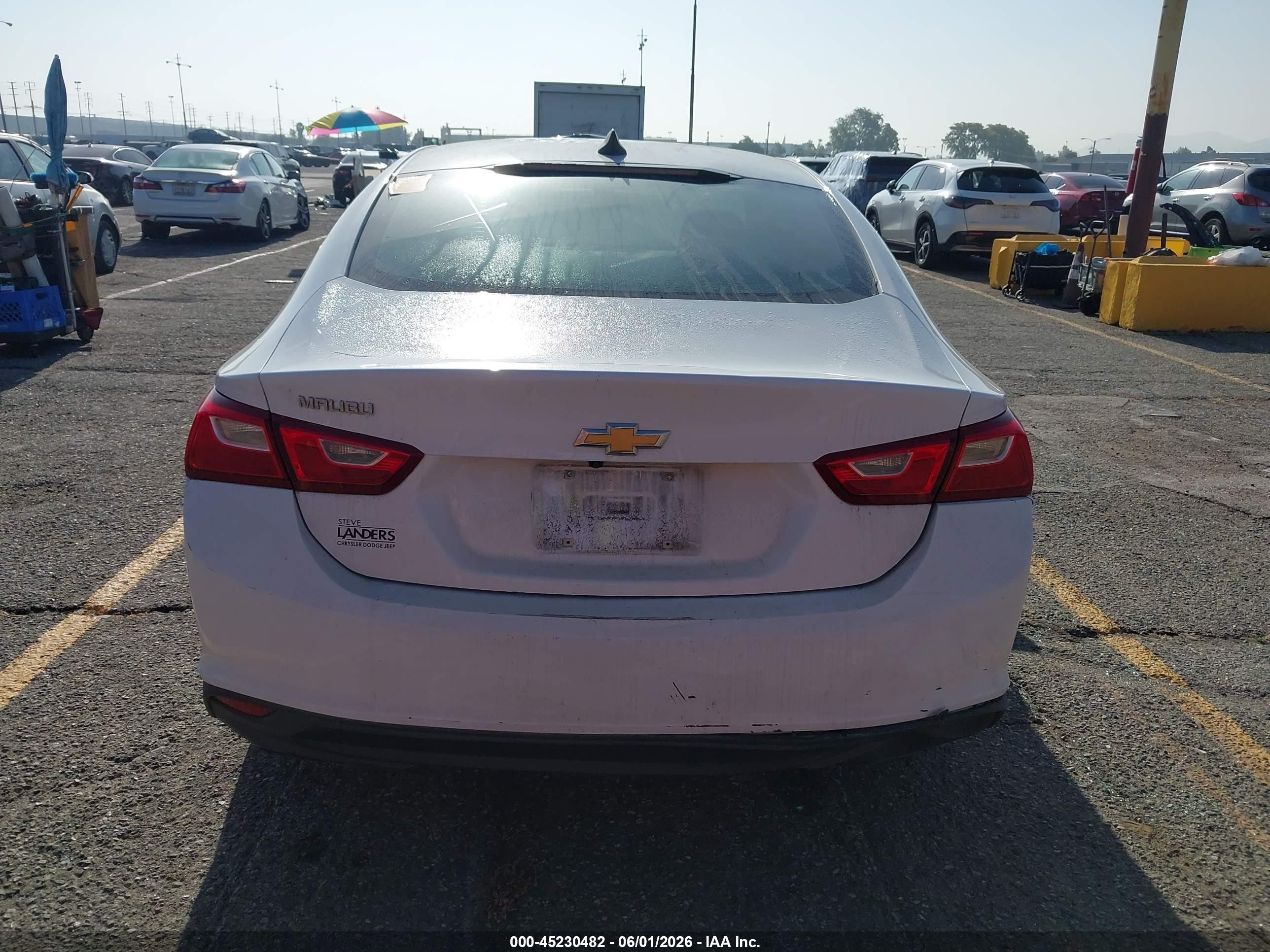 2018 Chevrolet Malibu 1ls White vin: 1G1ZB5ST7JF218191