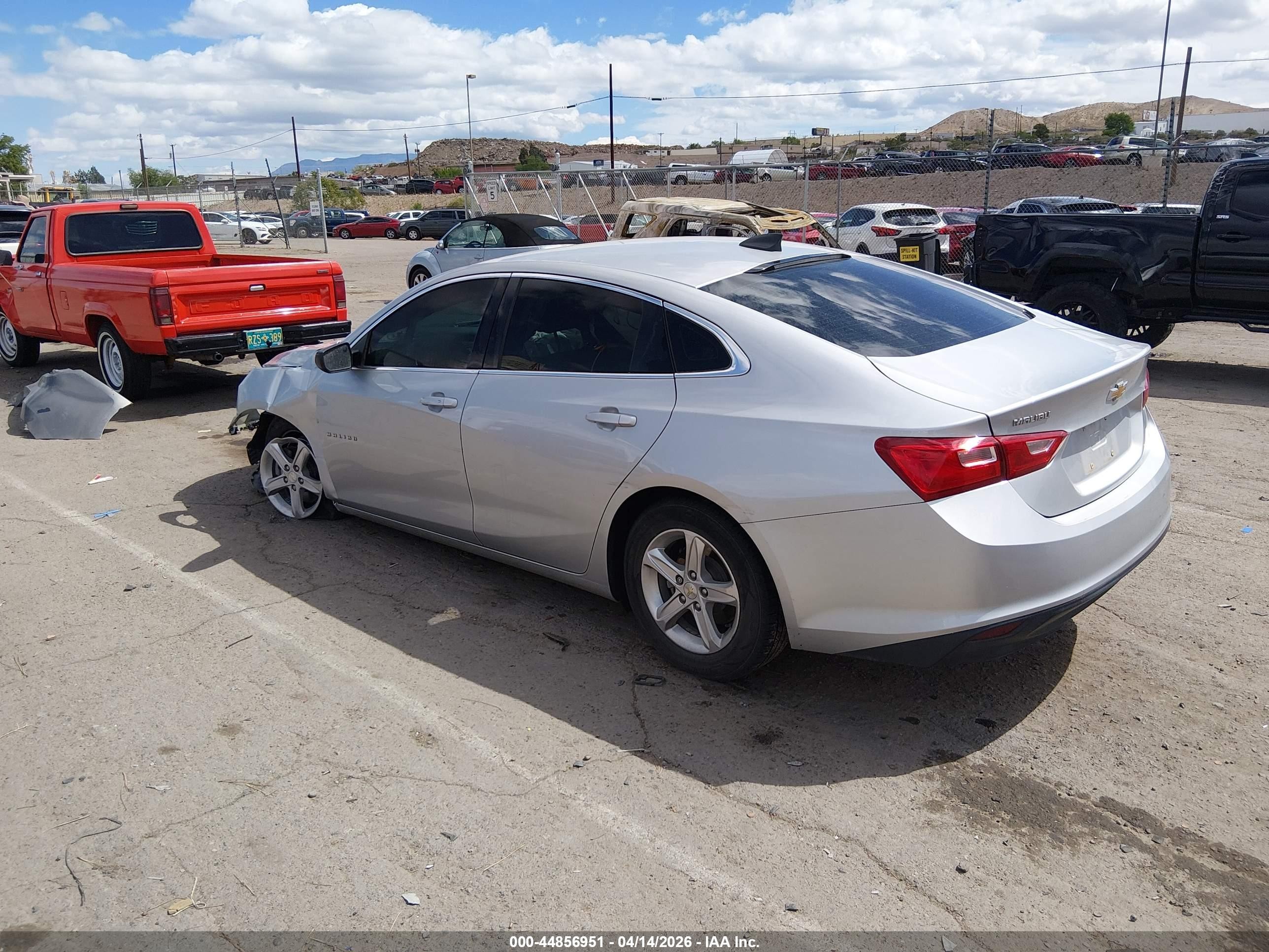 2020 Chevrolet Malibu Fwd Ls Silver vin: 1G1ZB5ST7LF099612