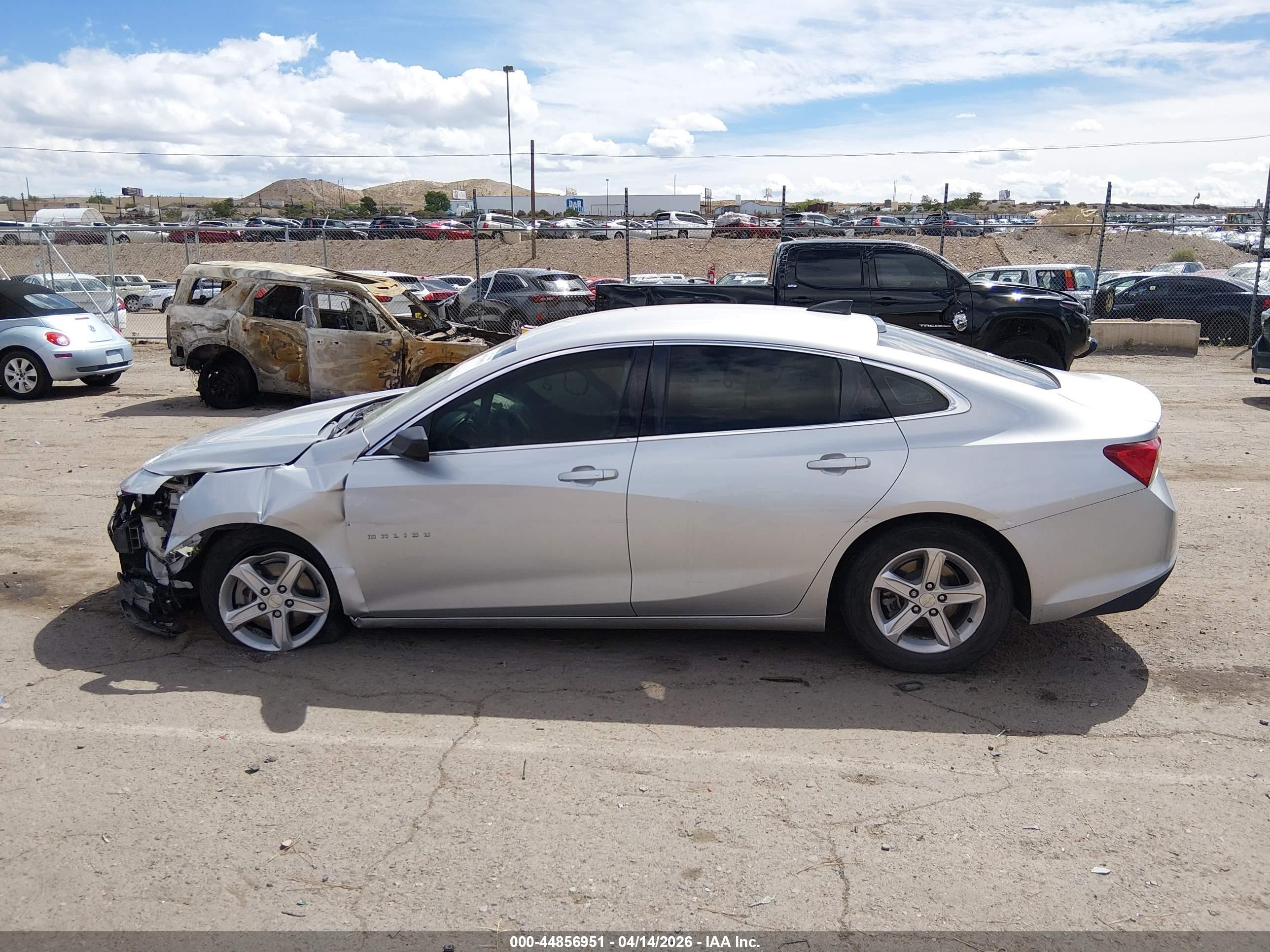 2020 Chevrolet Malibu Fwd Ls Silver vin: 1G1ZB5ST7LF099612
