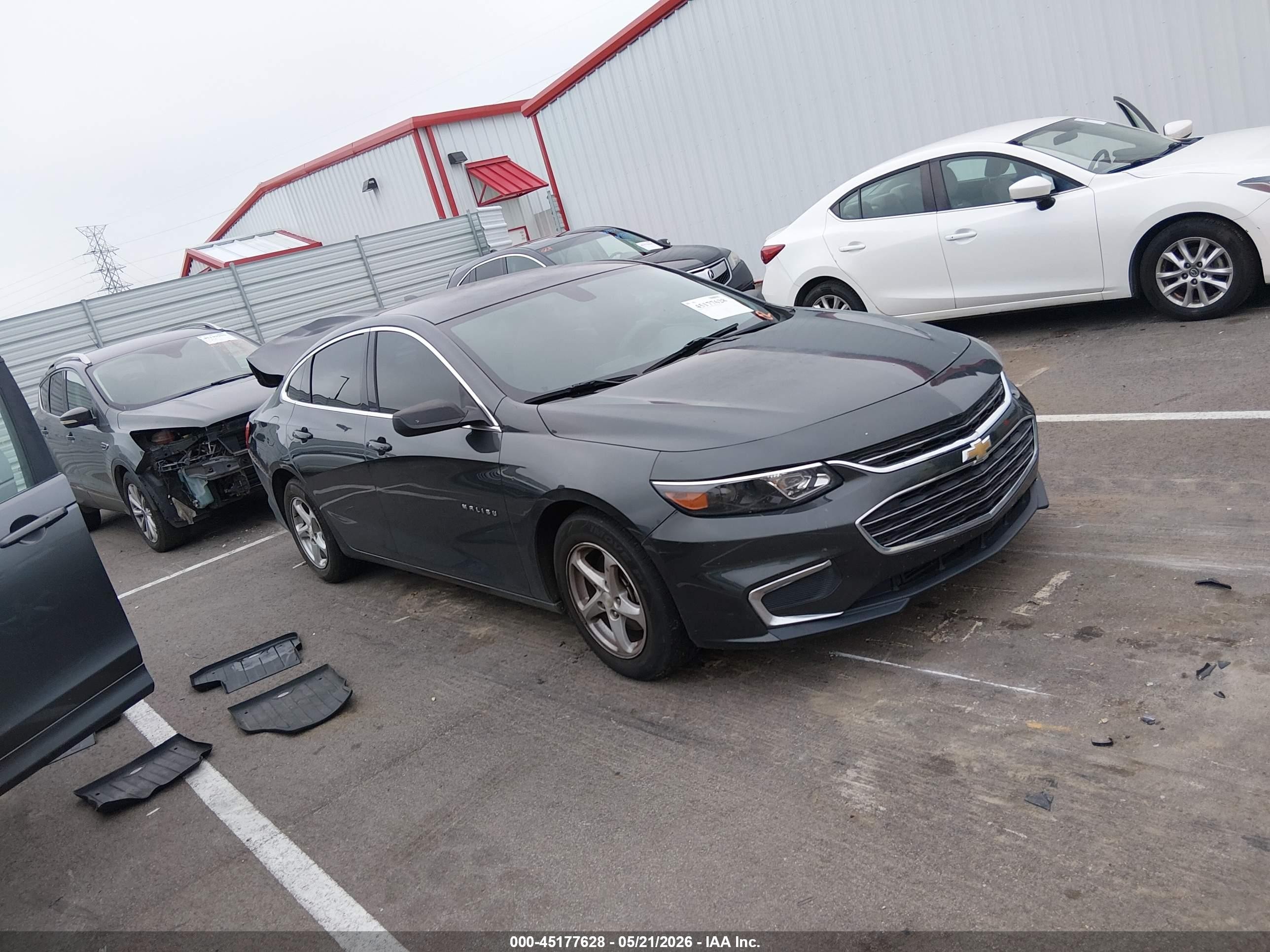 1G1ZB5ST8HF256975