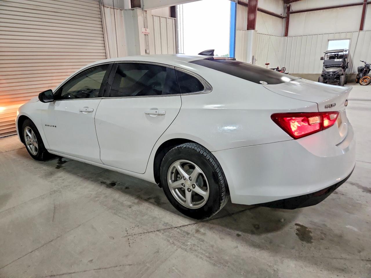 2018 Chevrolet Malibu Ls White vin: 1G1ZB5ST8JF288959