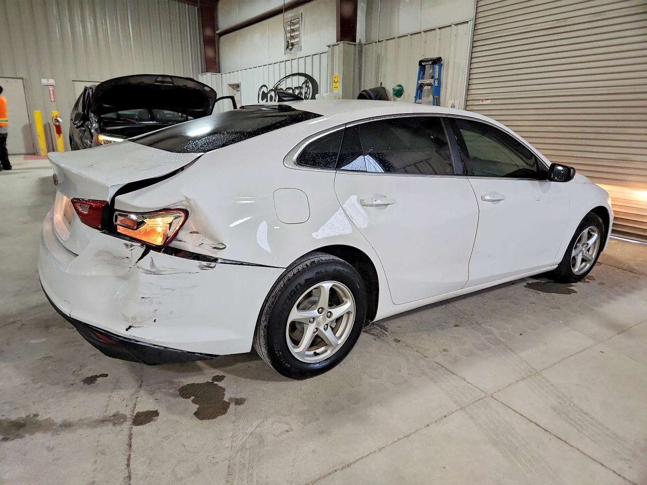 2018 Chevrolet Malibu Ls White vin: 1G1ZB5ST8JF288959