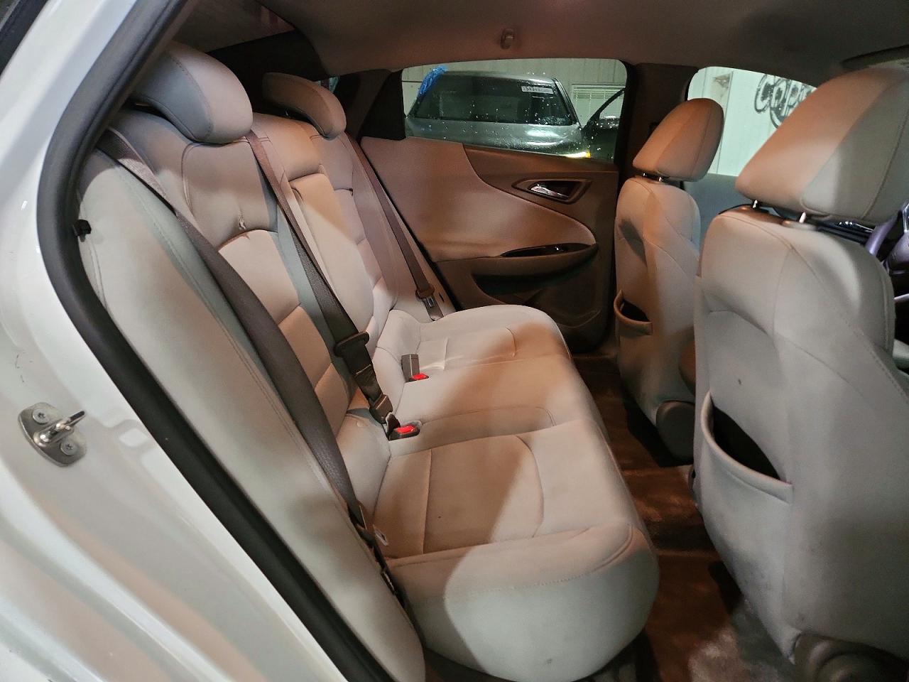 2018 Chevrolet Malibu Ls White vin: 1G1ZB5ST8JF288959