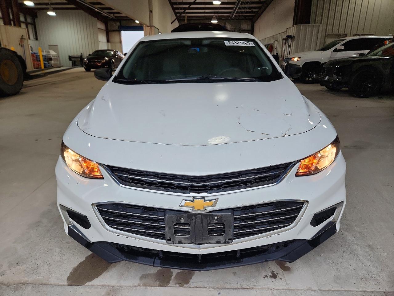 2018 Chevrolet Malibu Ls White vin: 1G1ZB5ST8JF288959