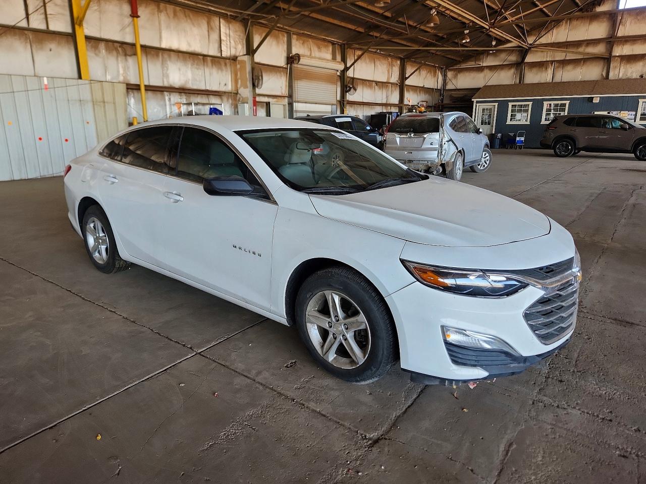 2020 Chevrolet Malibu Ls Белый vin: 1G1ZB5ST8LF158277